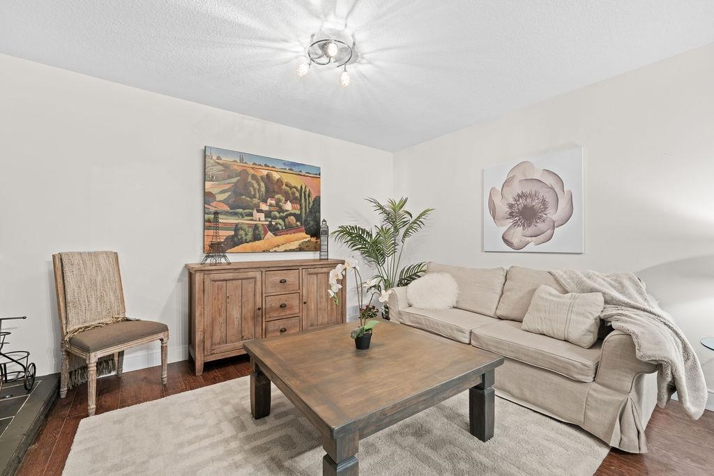Listing image of 549 W 22ND STREET