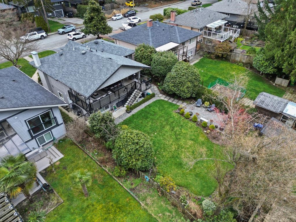 Listing image of 549 W 22ND STREET