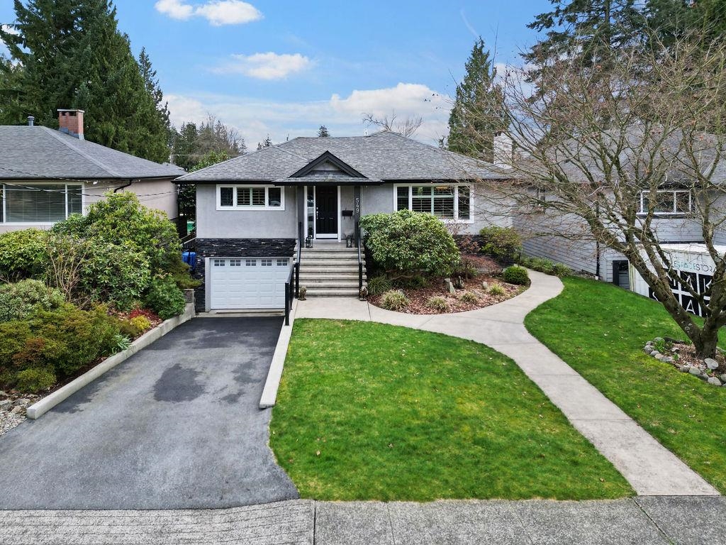 Listing image of 549 W 22ND STREET