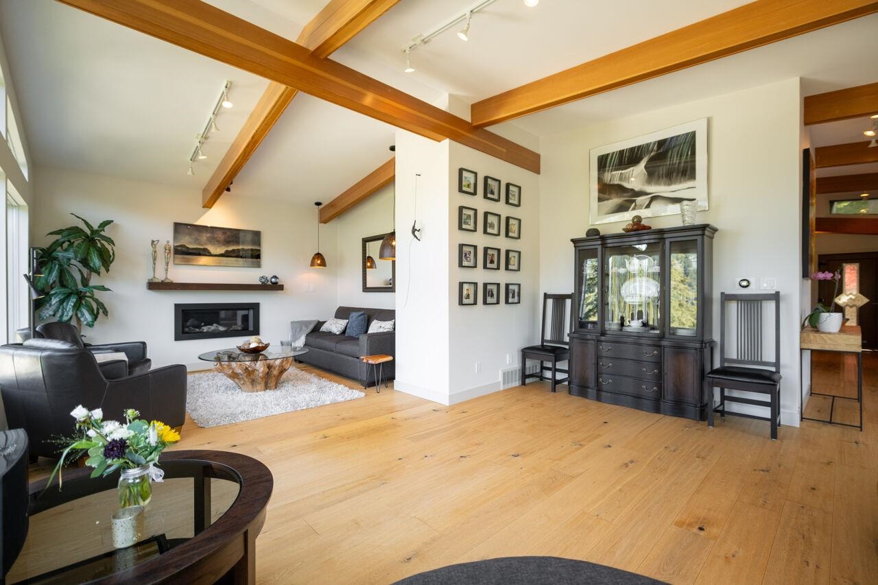 Listing image of 4682 EASTRIDGE ROAD