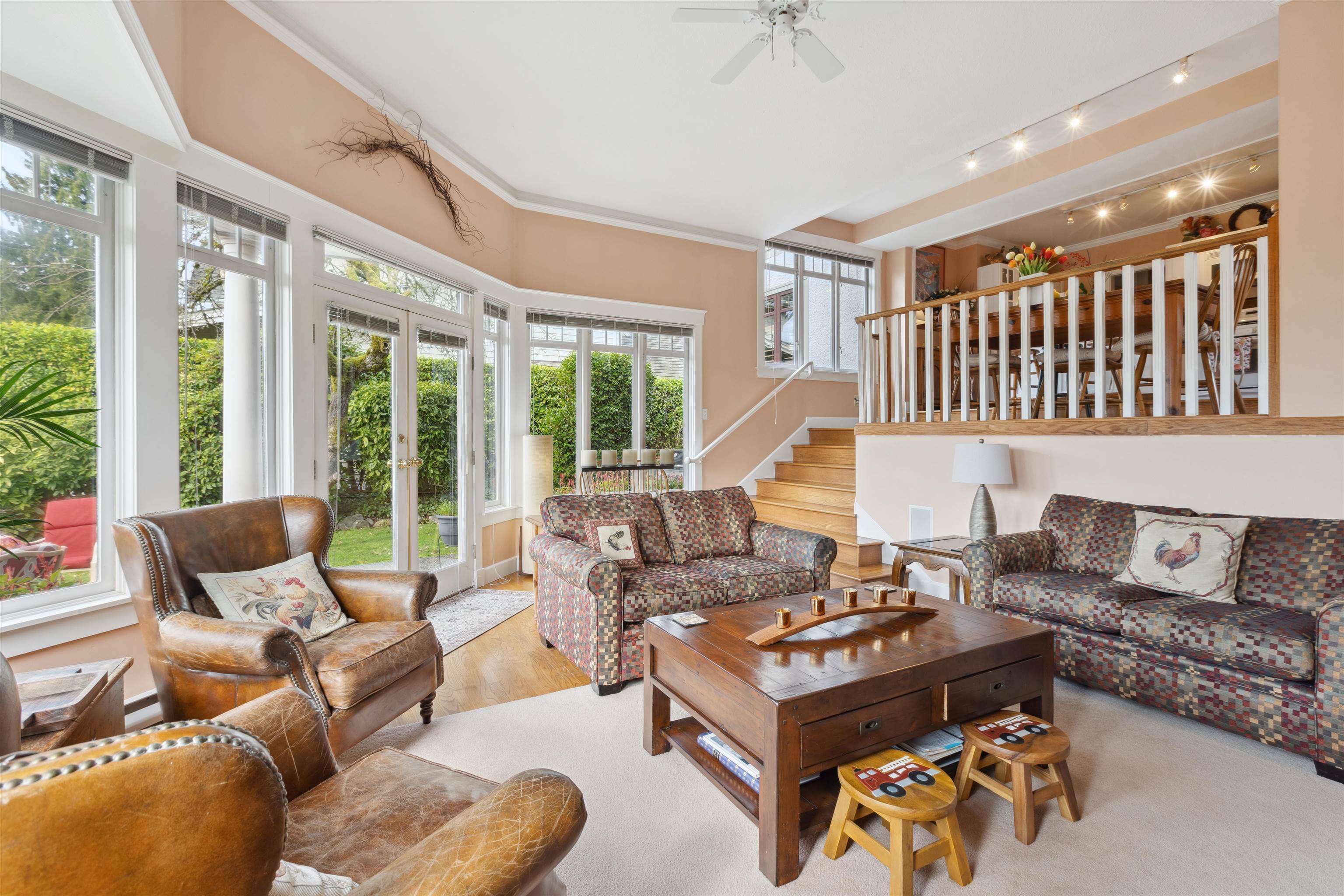 Listing image of 2360 KINGS AVENUE