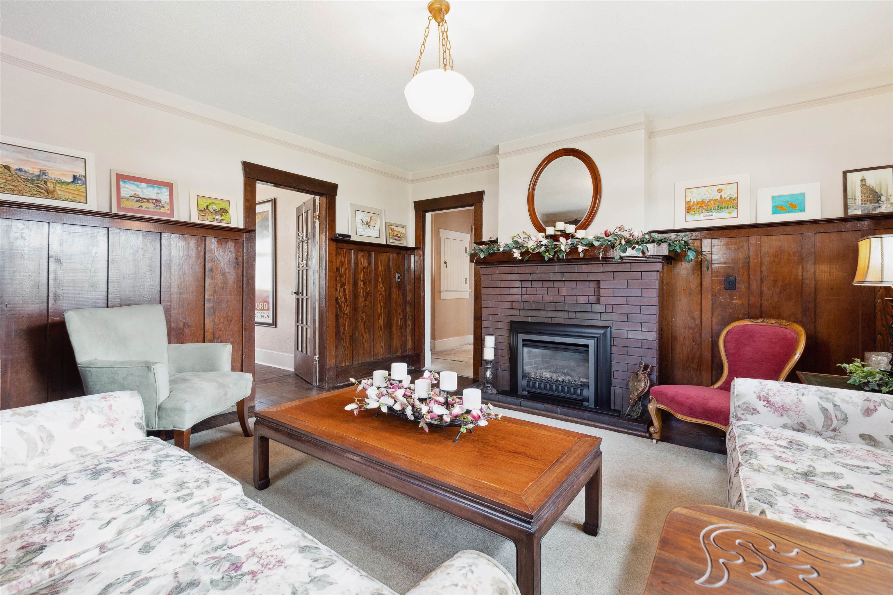 Listing image of 2360 KINGS AVENUE