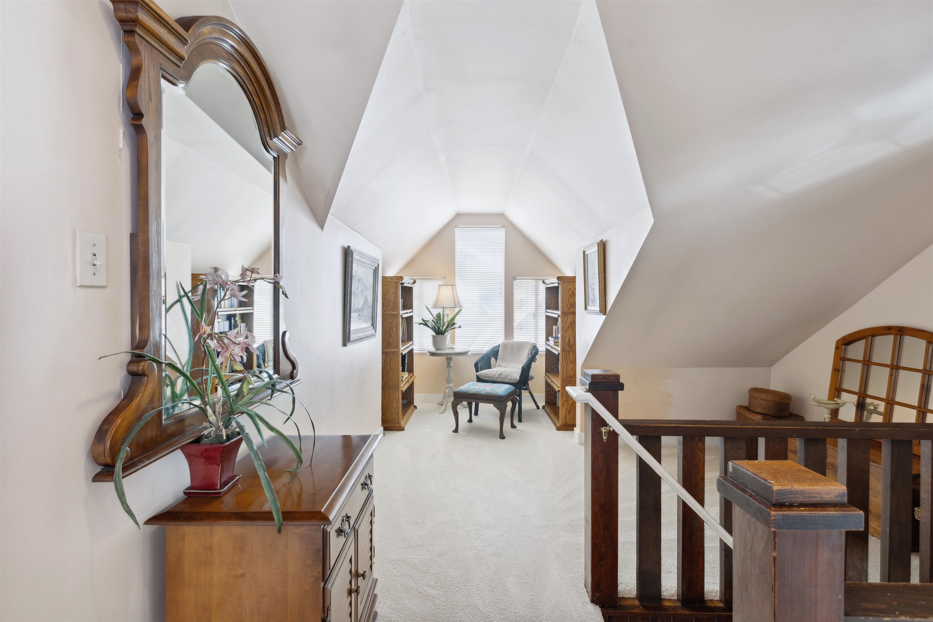 Listing image of 2360 KINGS AVENUE