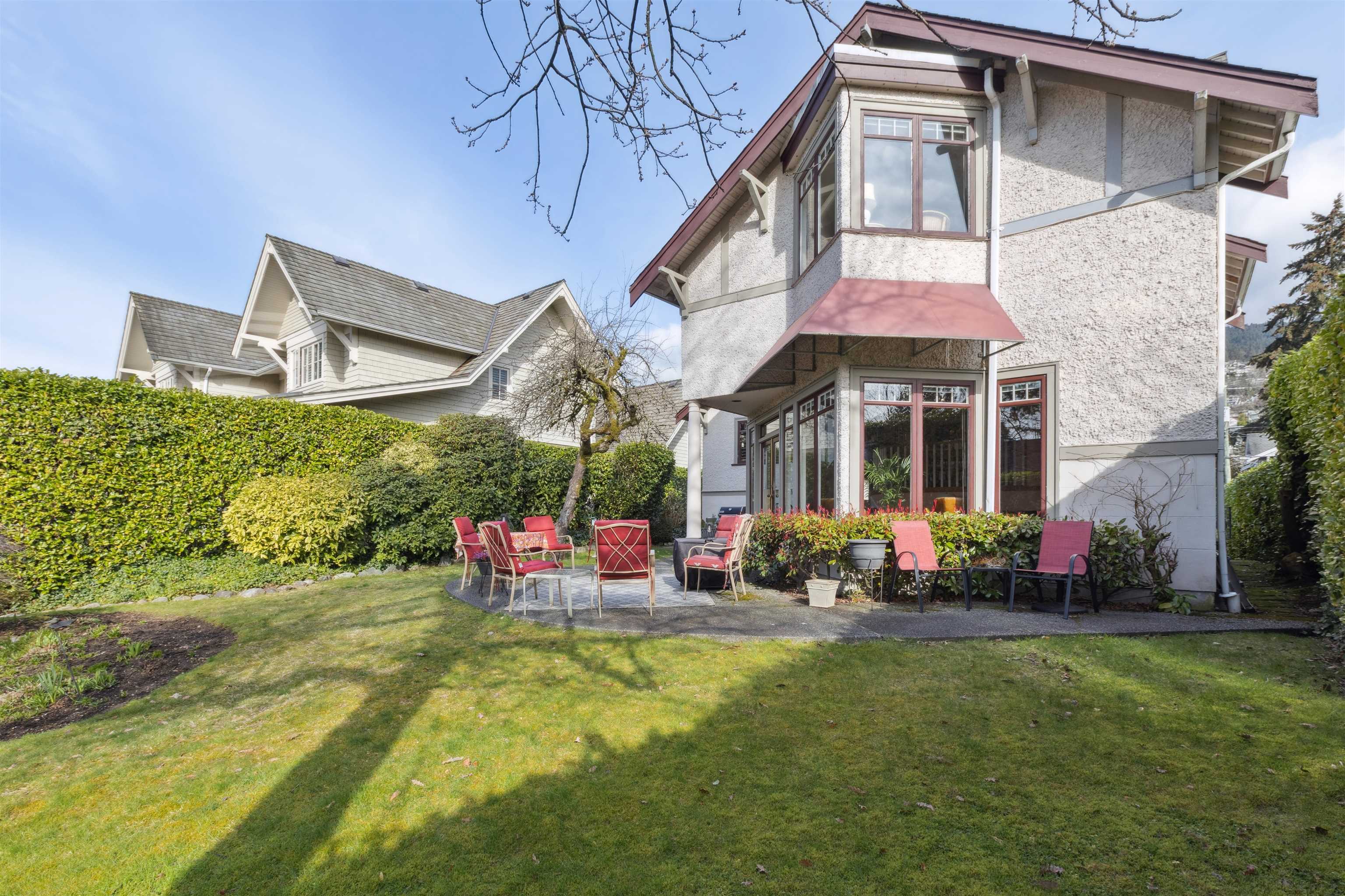 Listing image of 2360 KINGS AVENUE