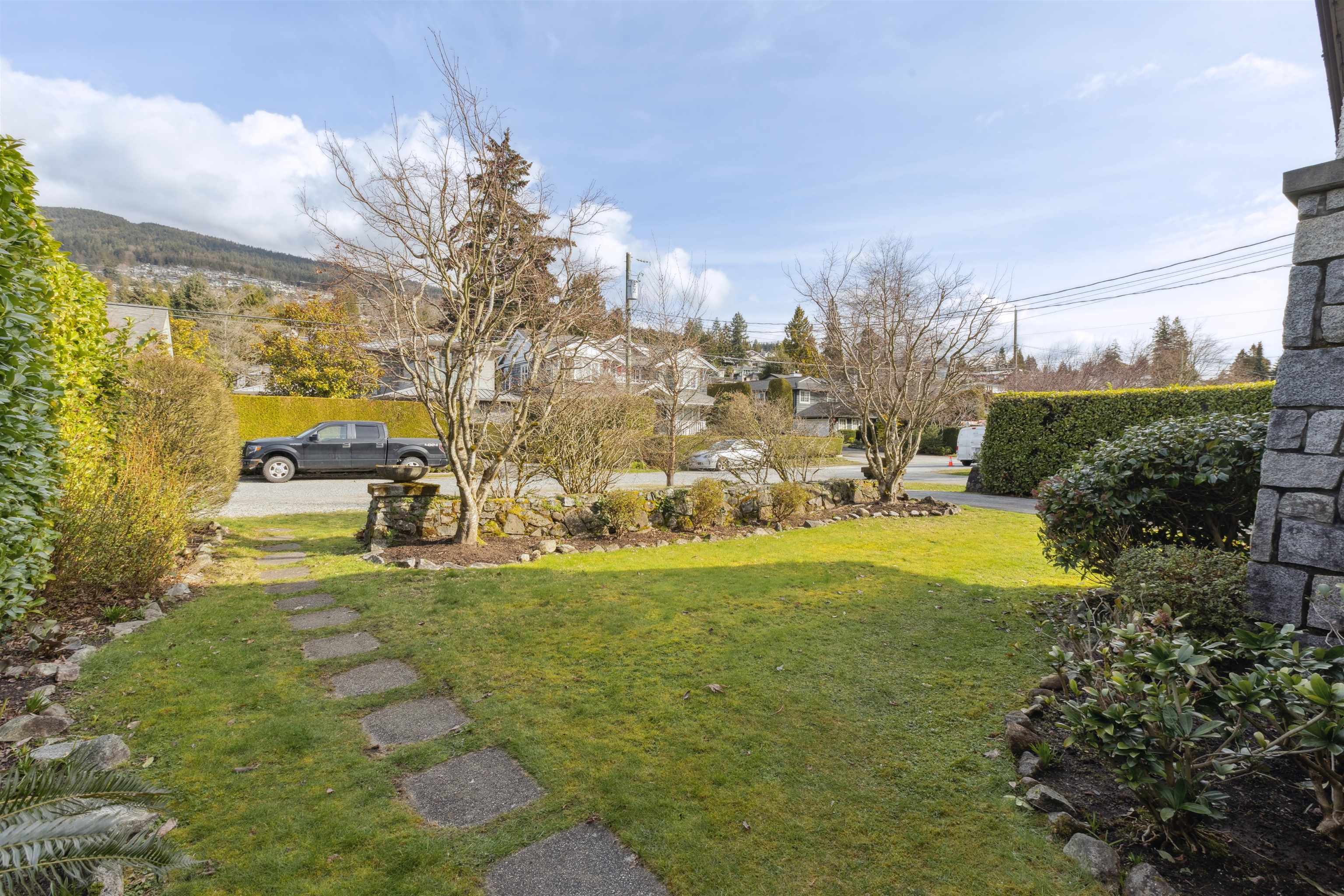 Listing image of 2360 KINGS AVENUE