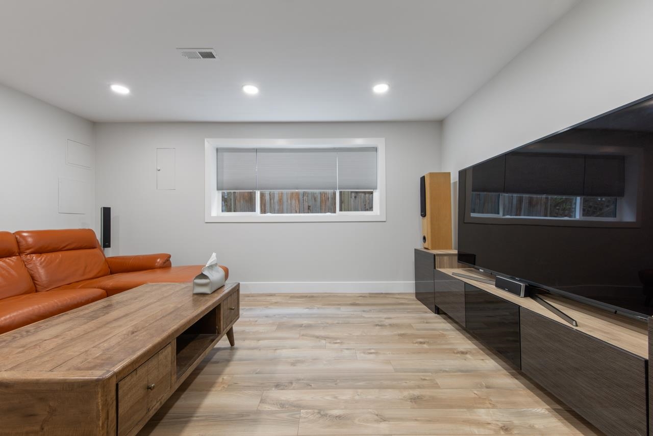 Listing image of 4491 PRIMROSE LANE