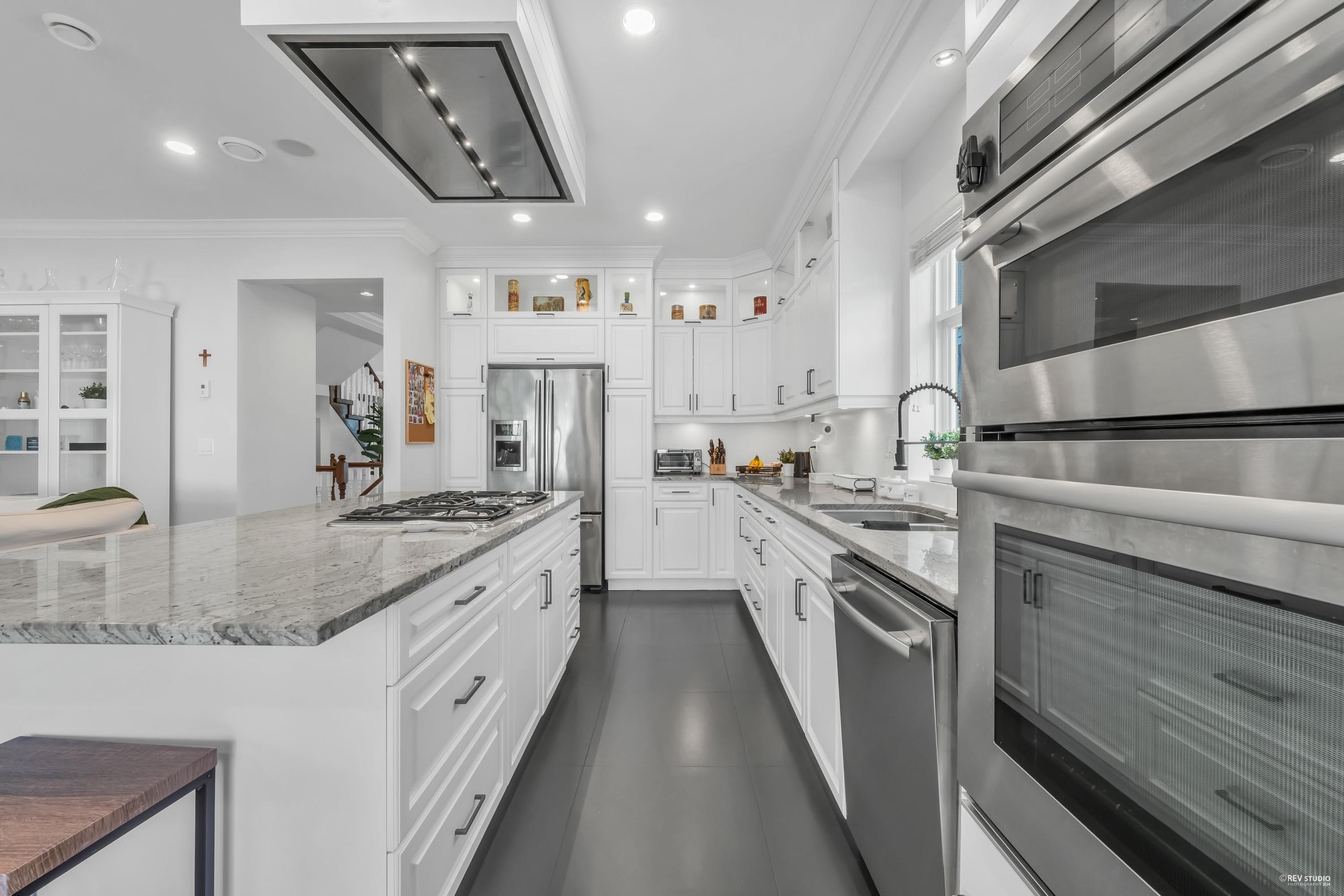 Listing image of 338 W 17TH STREET
