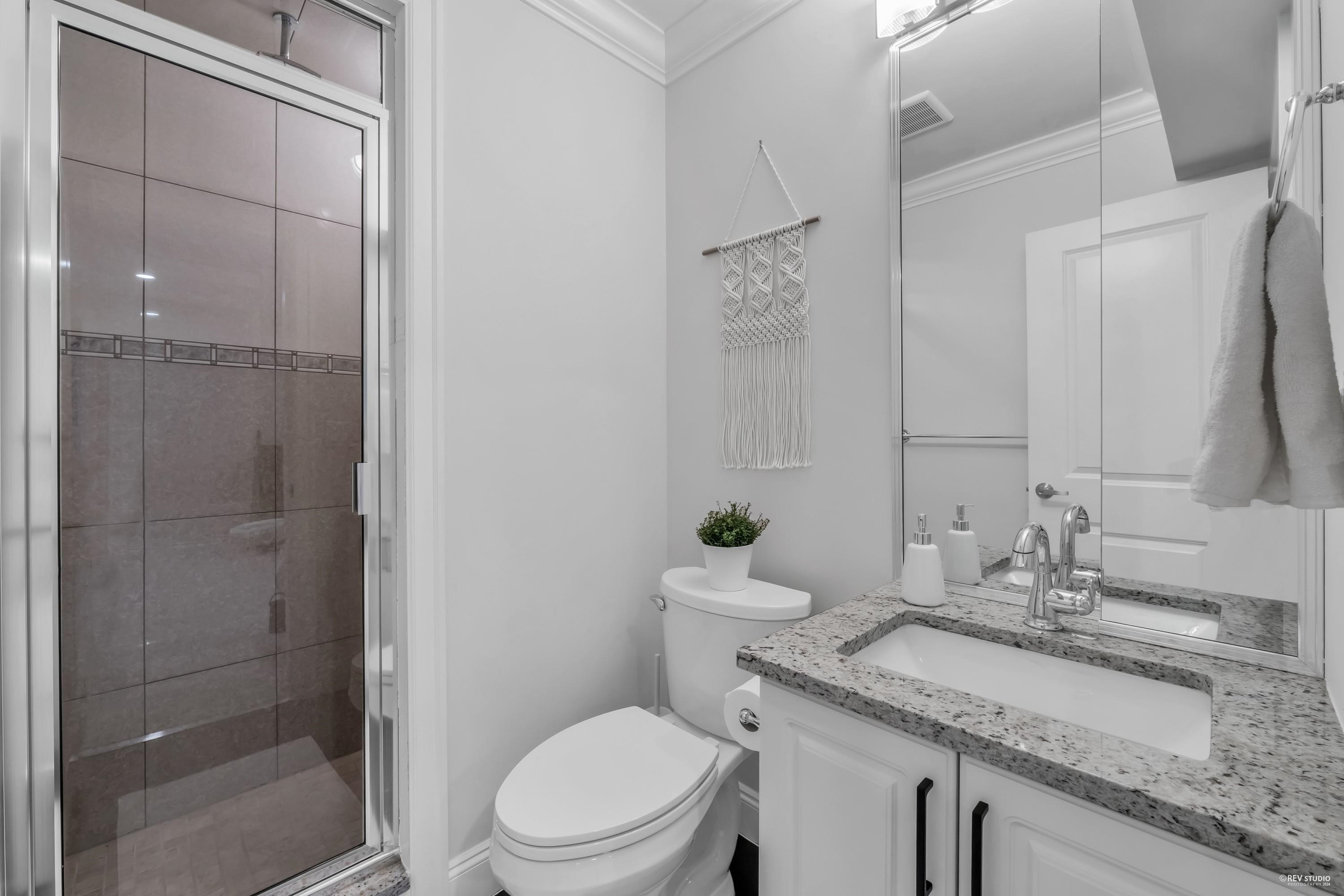 Listing image of 338 W 17TH STREET