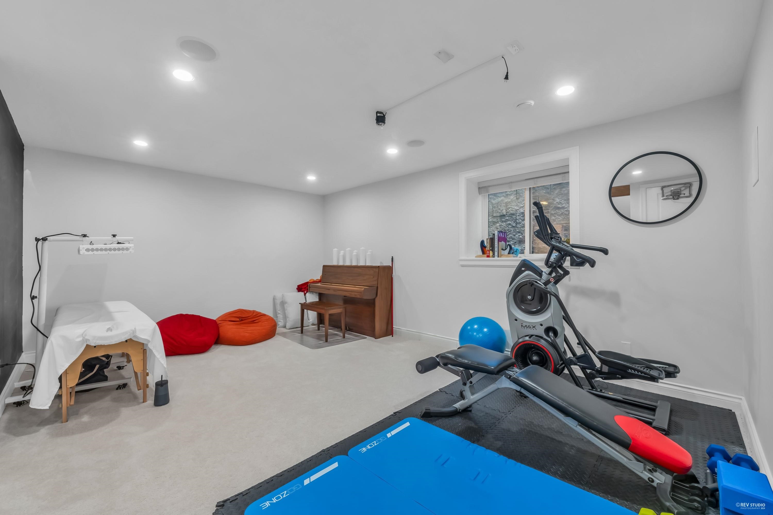 Listing image of 338 W 17TH STREET