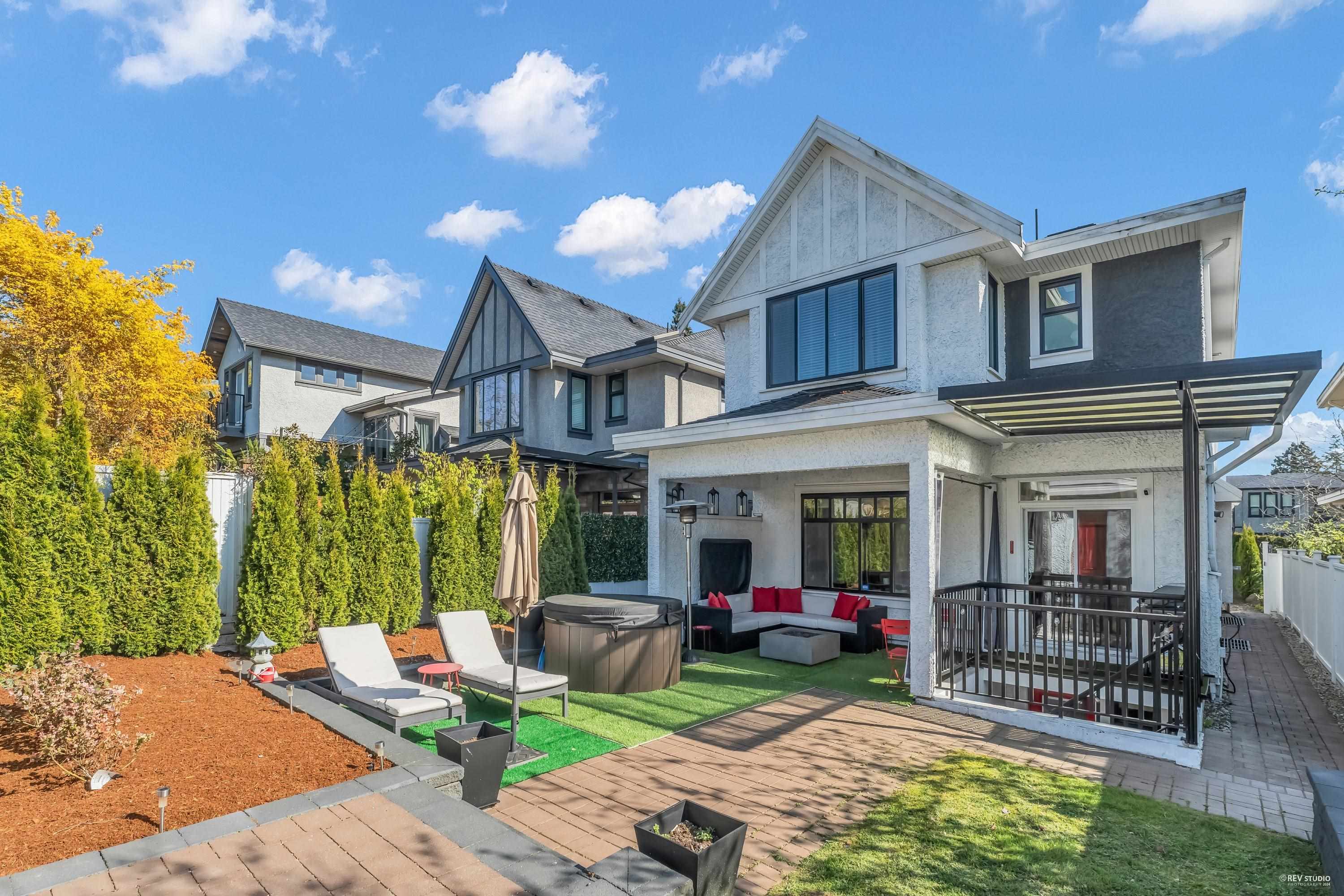 Listing image of 338 W 17TH STREET