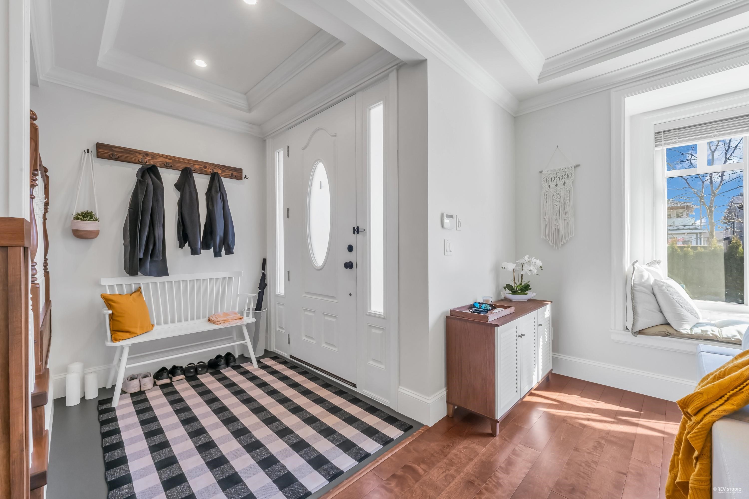 Listing image of 338 W 17TH STREET