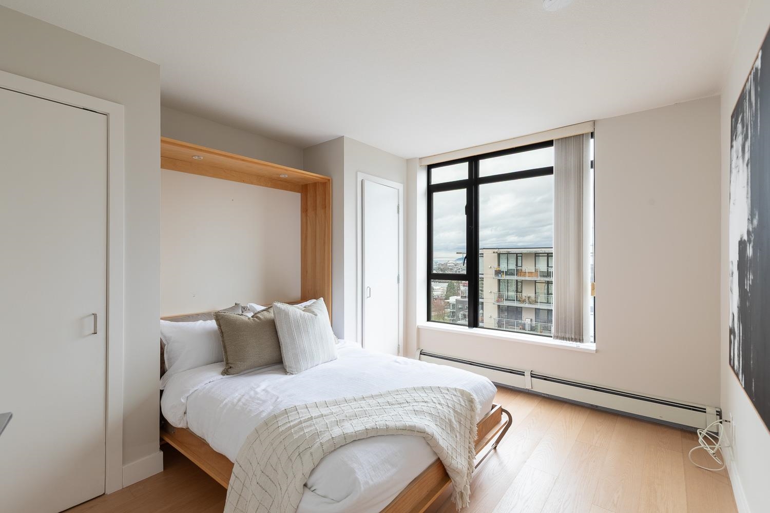 Listing image of 1406 155 W 1ST STREET