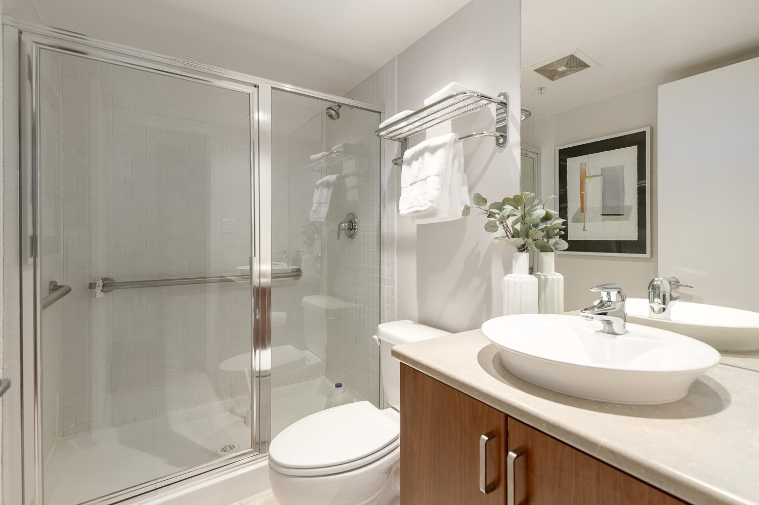 Listing image of 1406 155 W 1ST STREET