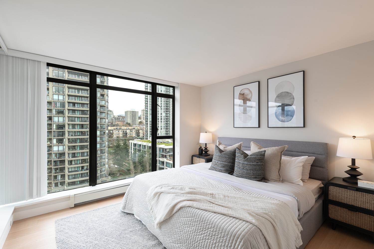 Listing image of 1406 155 W 1ST STREET
