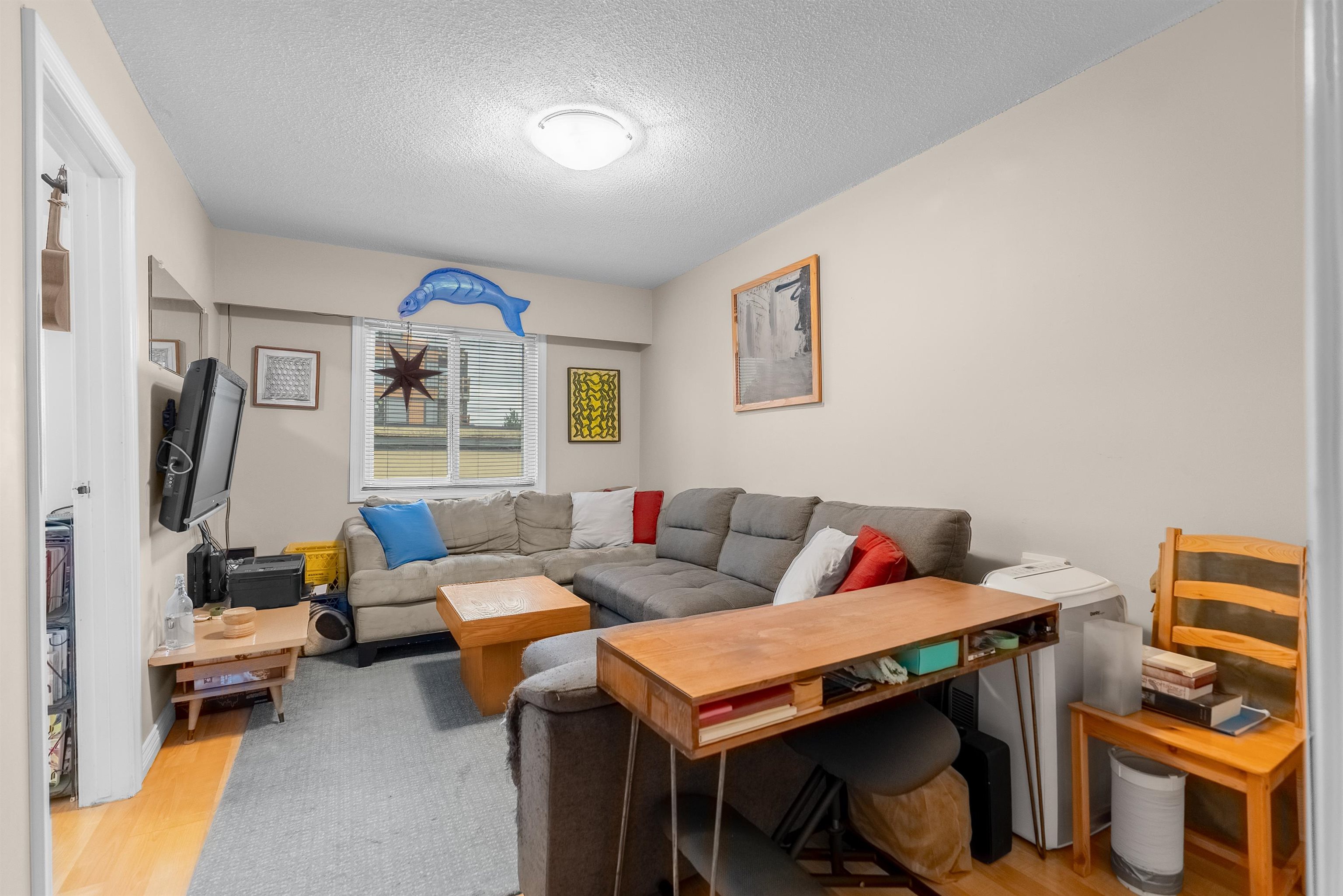 Listing image of 610 SALSBURY DRIVE