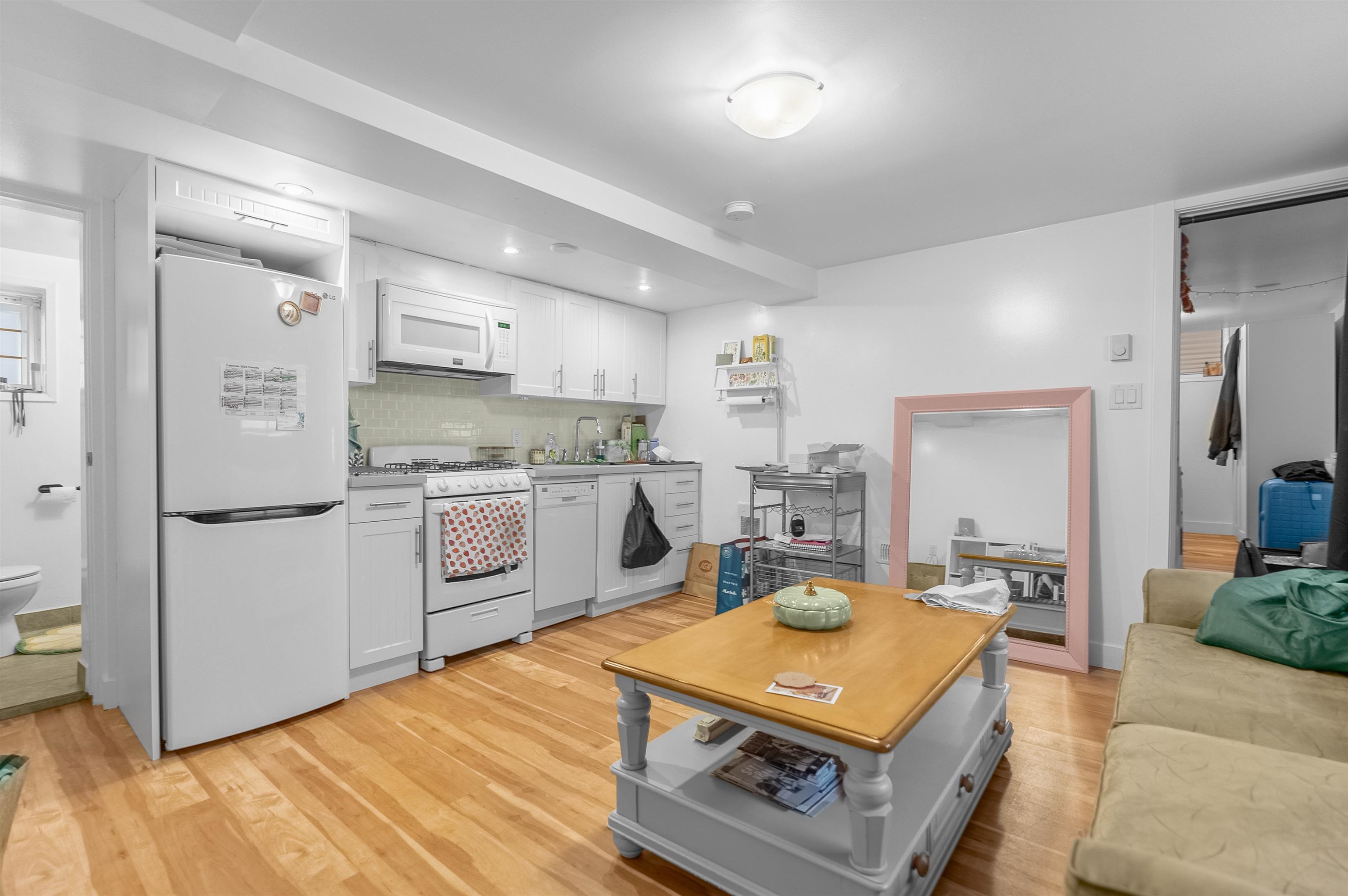 Listing image of 610 SALSBURY DRIVE