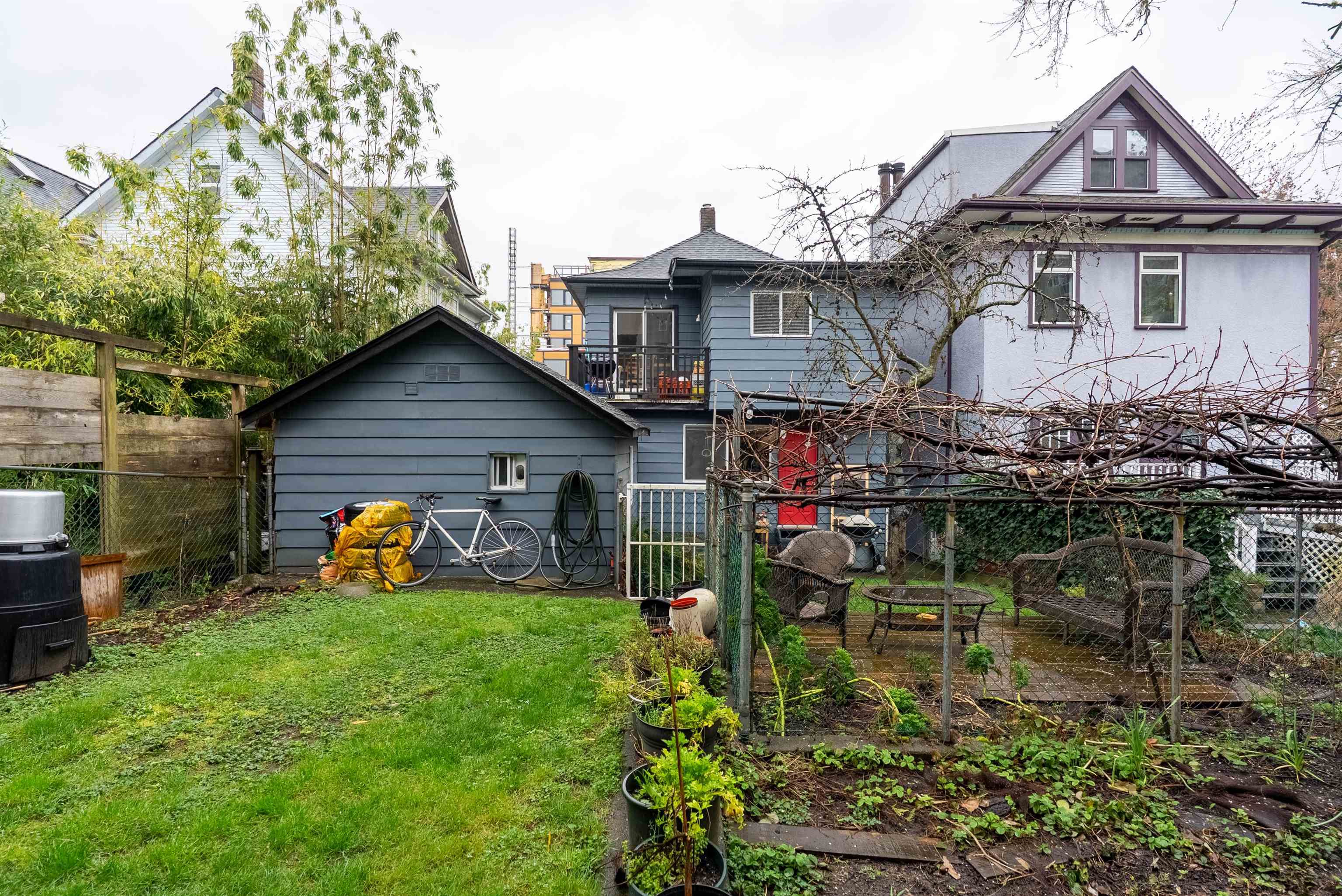 Listing image of 610 SALSBURY DRIVE