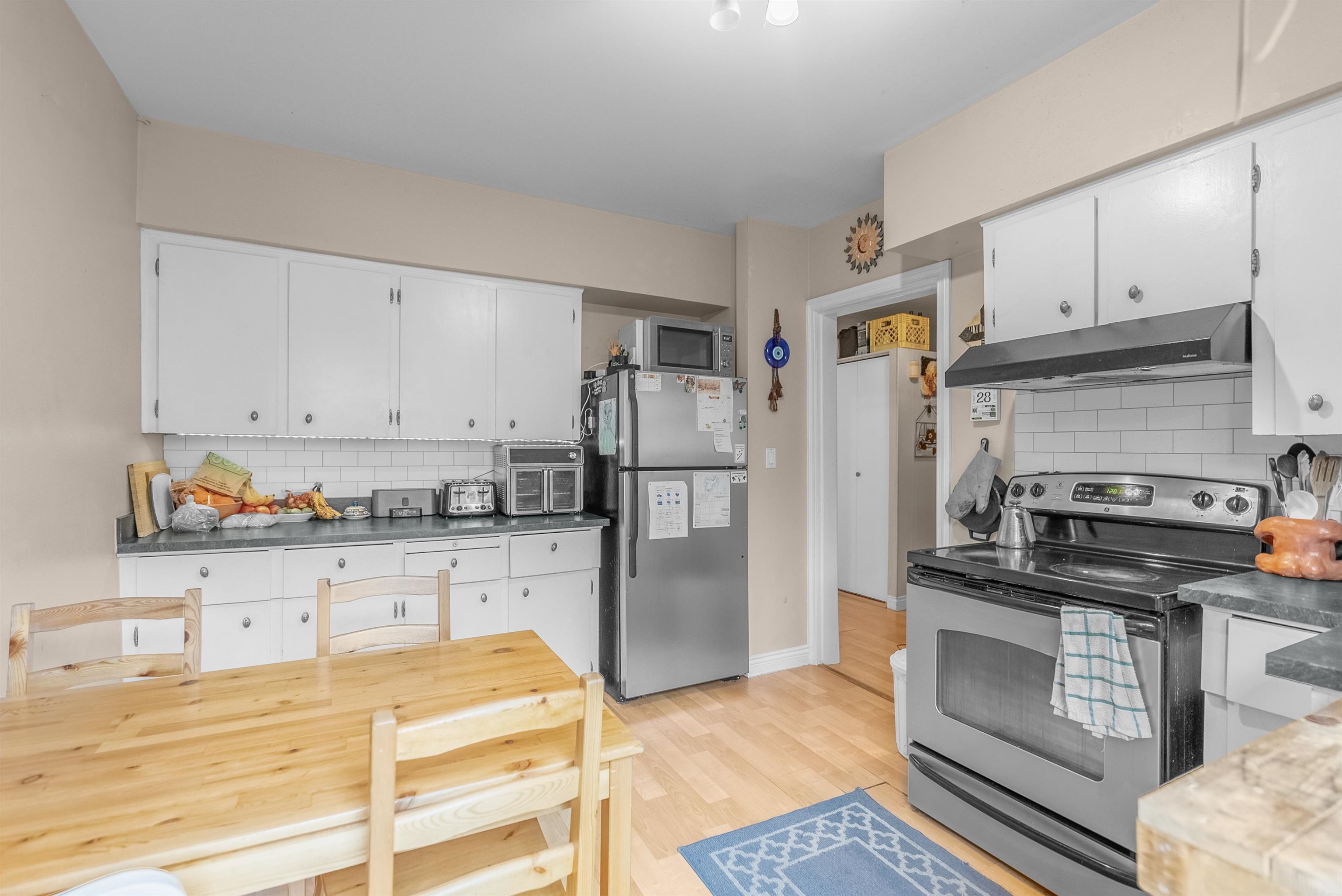 Listing image of 610 SALSBURY DRIVE