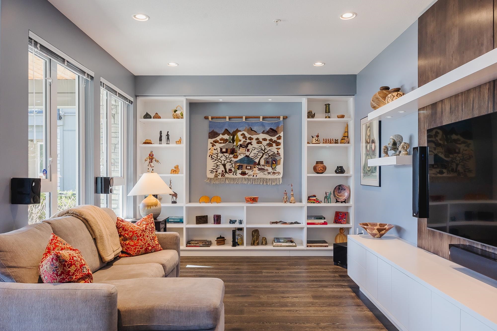 Listing image of 3913 CATES LANDING WAY