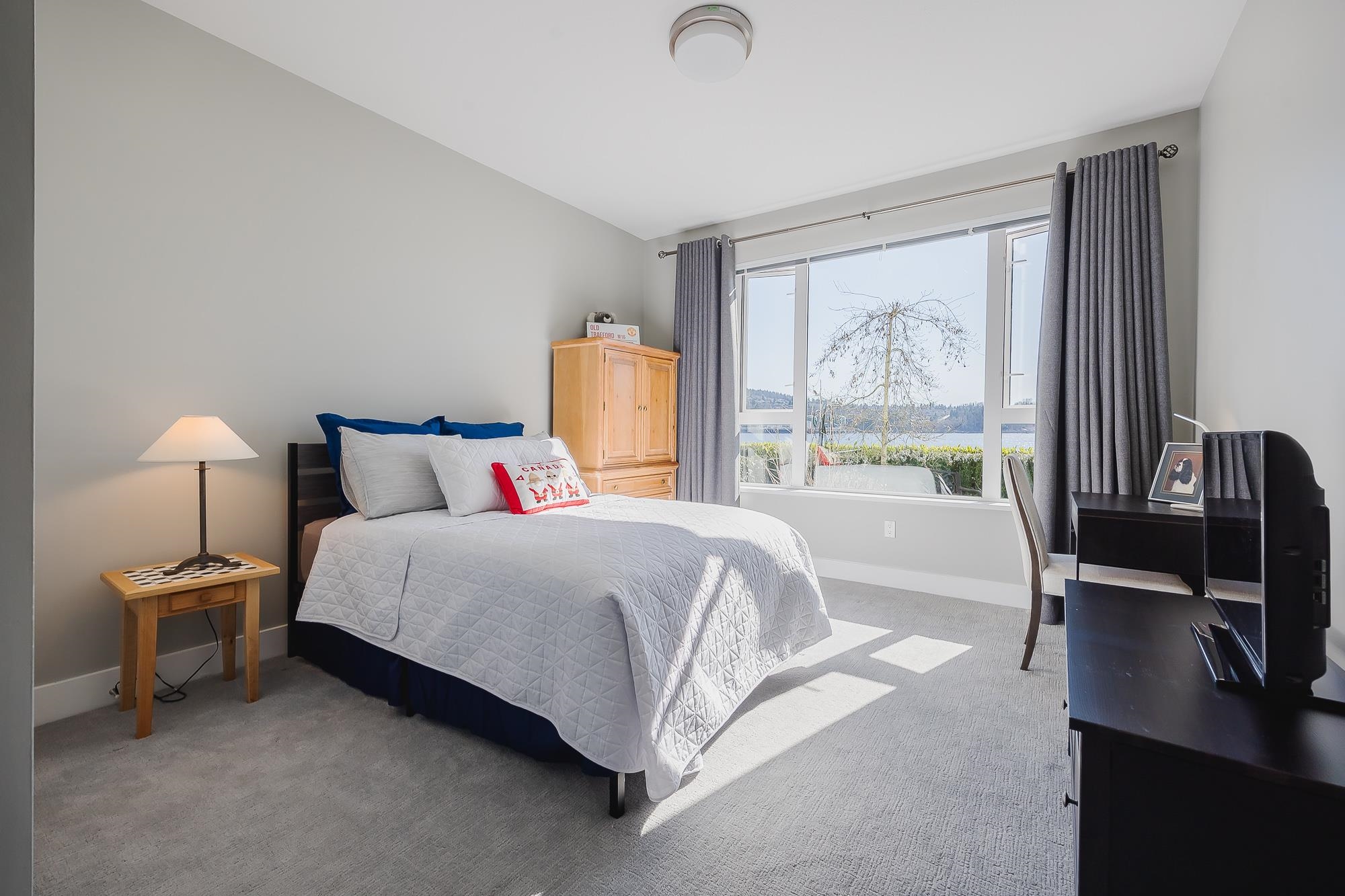 Listing image of 3913 CATES LANDING WAY