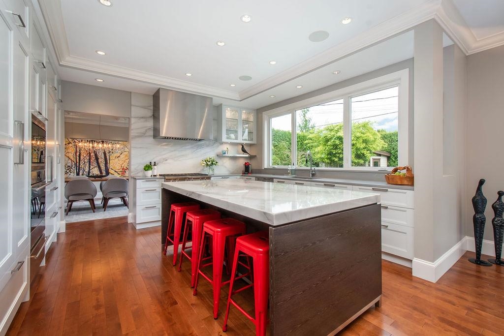 Listing image of 956 BELMONT AVENUE
