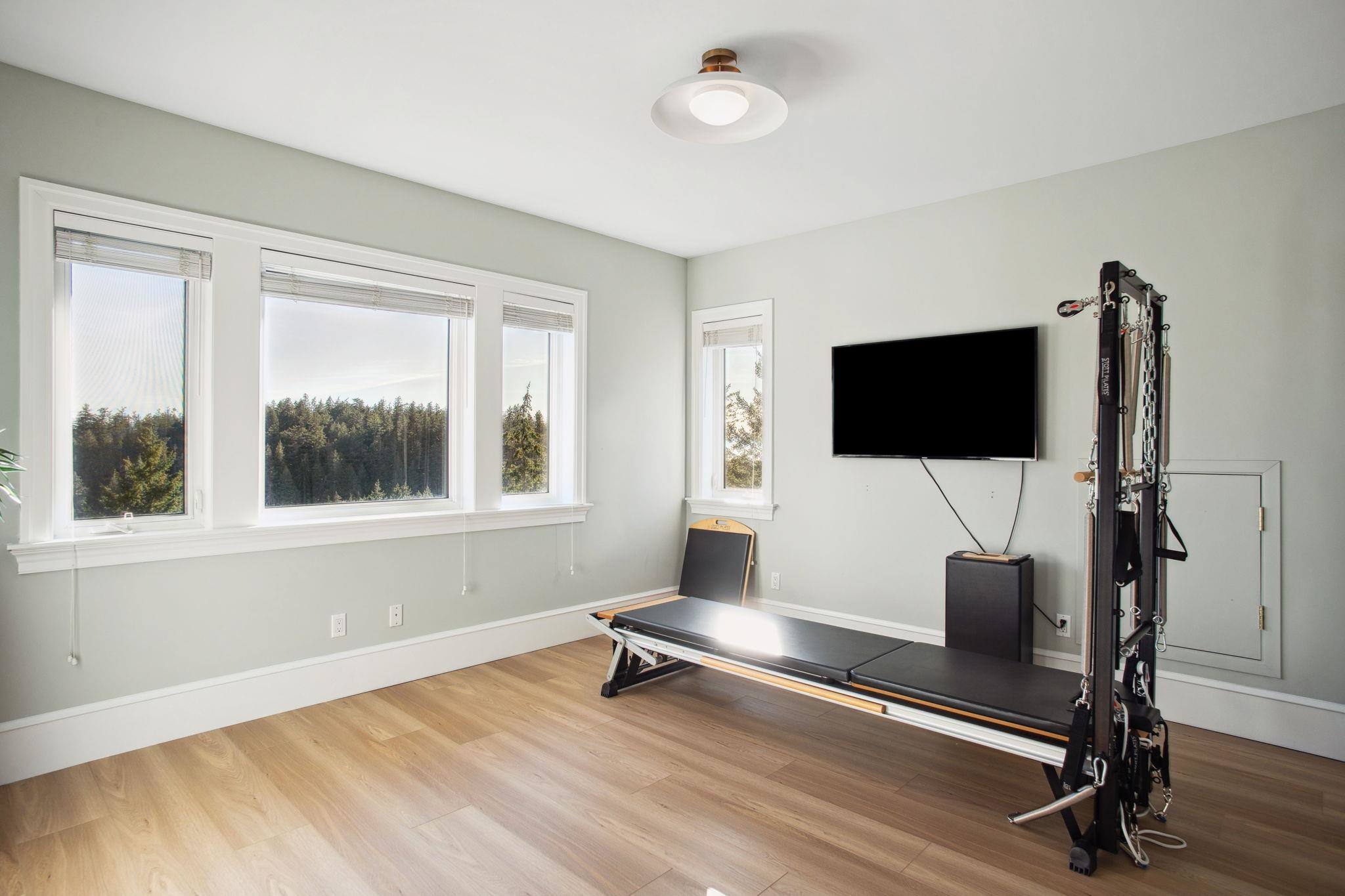 Listing image of 4668 HEADLAND DRIVE