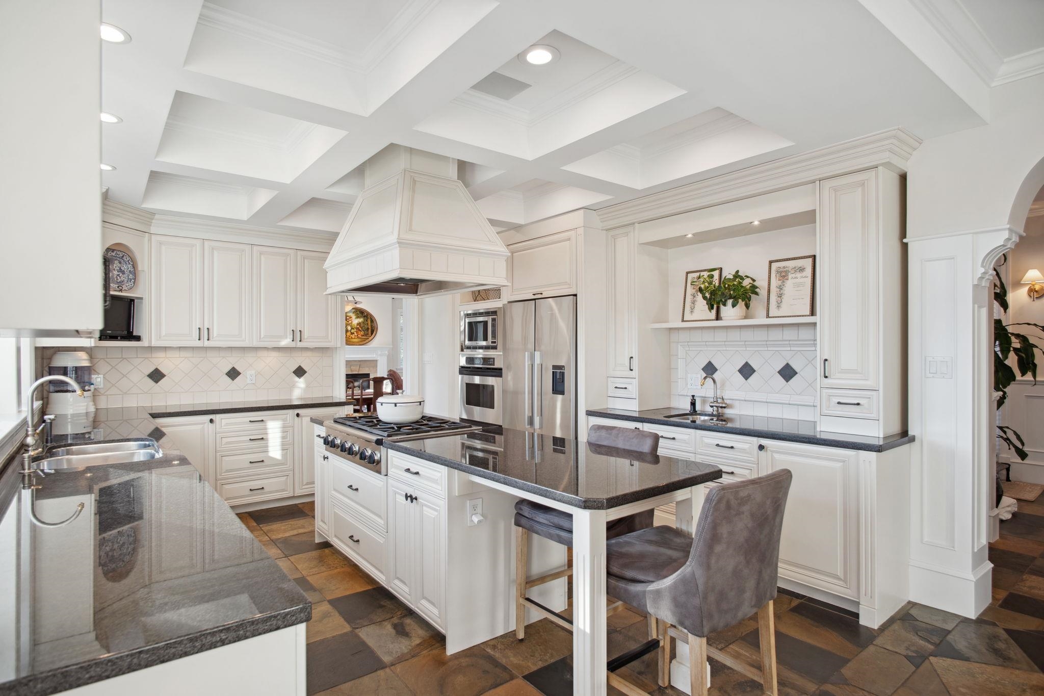 Listing image of 4668 HEADLAND DRIVE