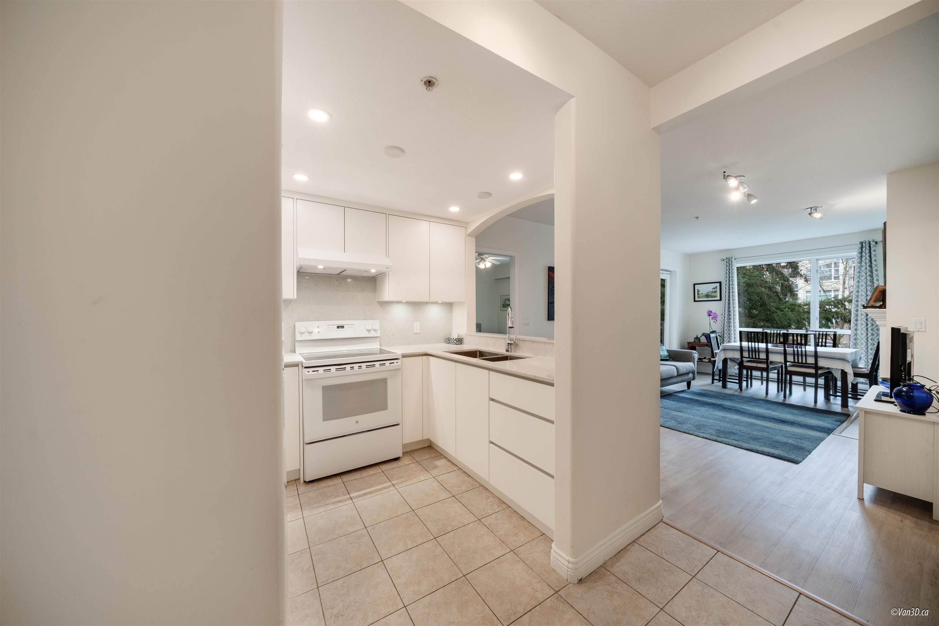 Listing image of 416 3608 DEERCREST DRIVE