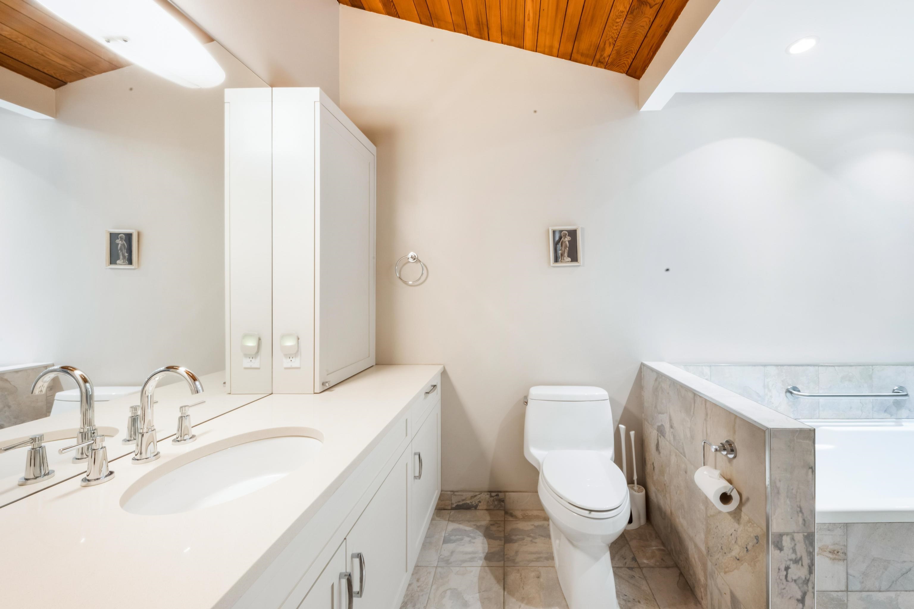 Listing image of 1755 EDGEWATER LANE