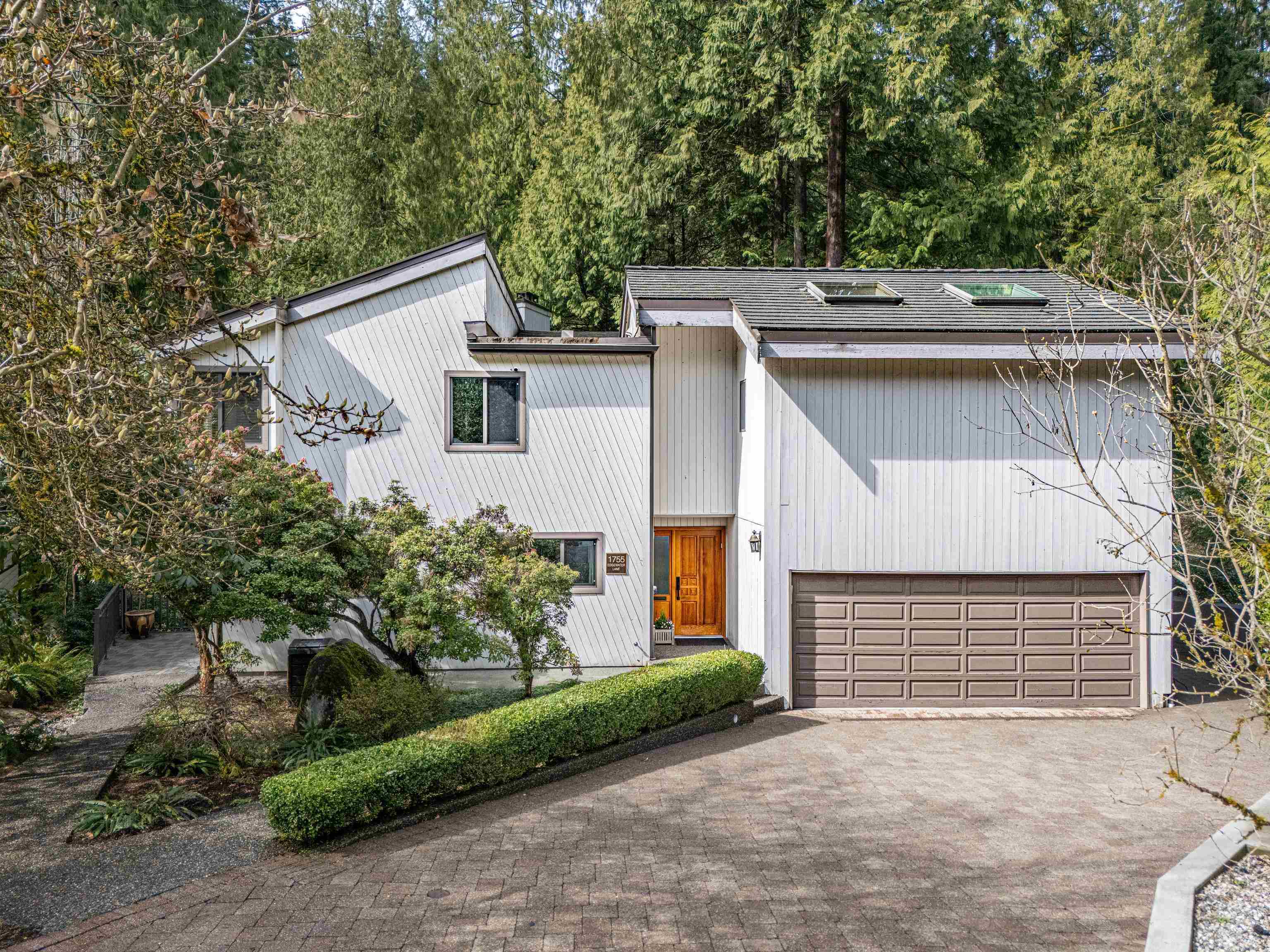 Listing image of 1755 EDGEWATER LANE