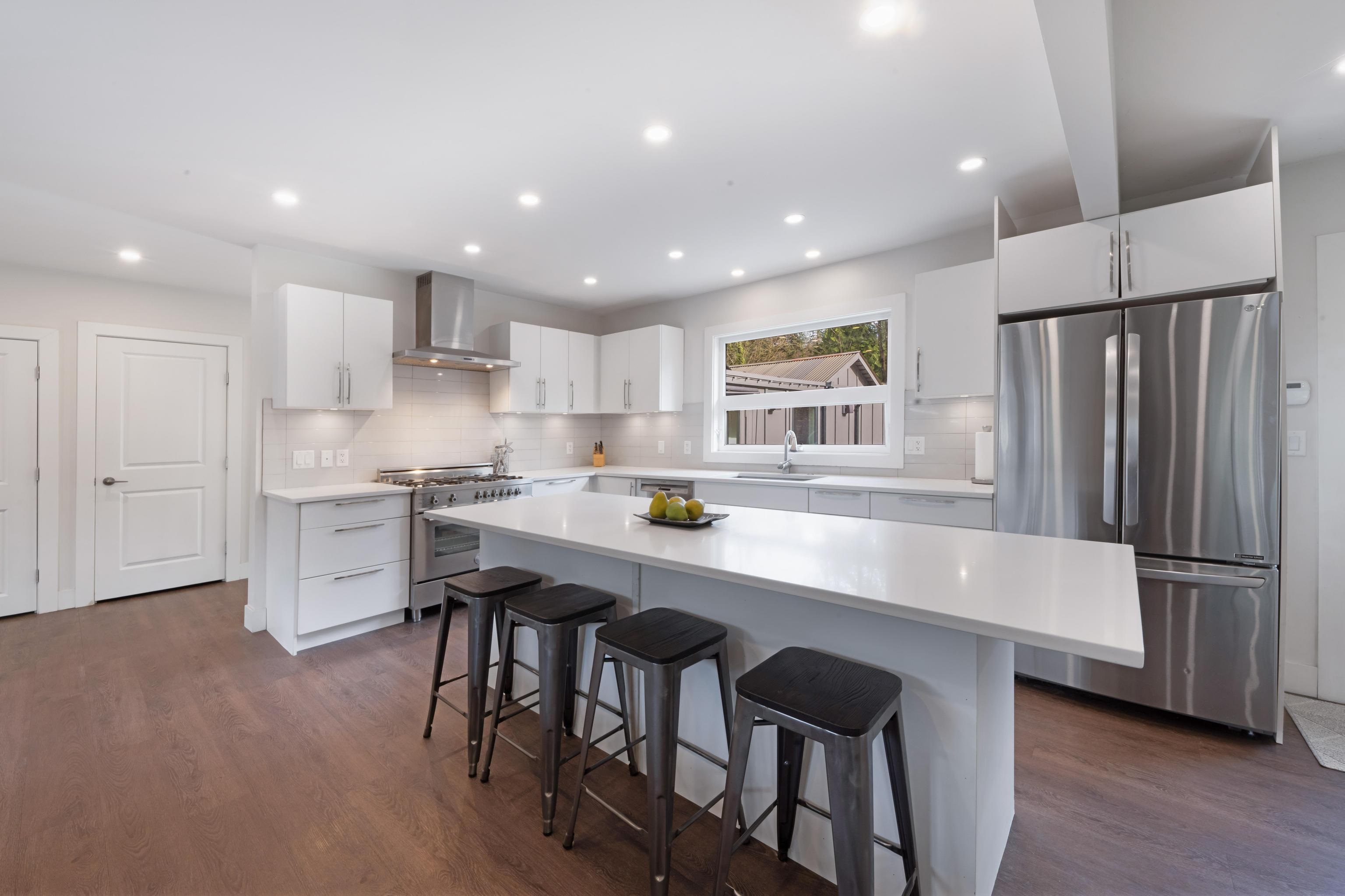 Listing image of 799 GRANTHAM PLACE