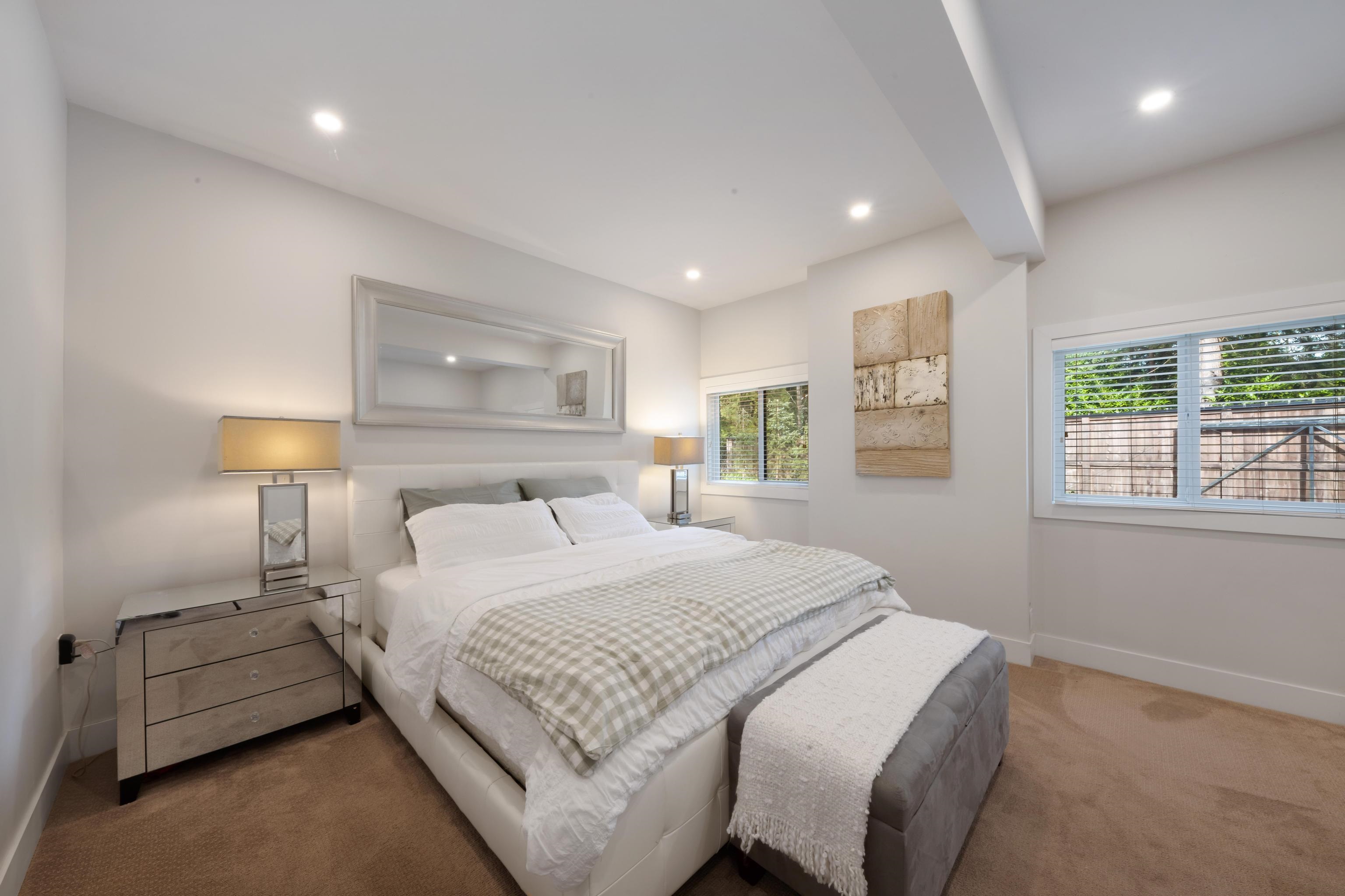 Listing image of 799 GRANTHAM PLACE