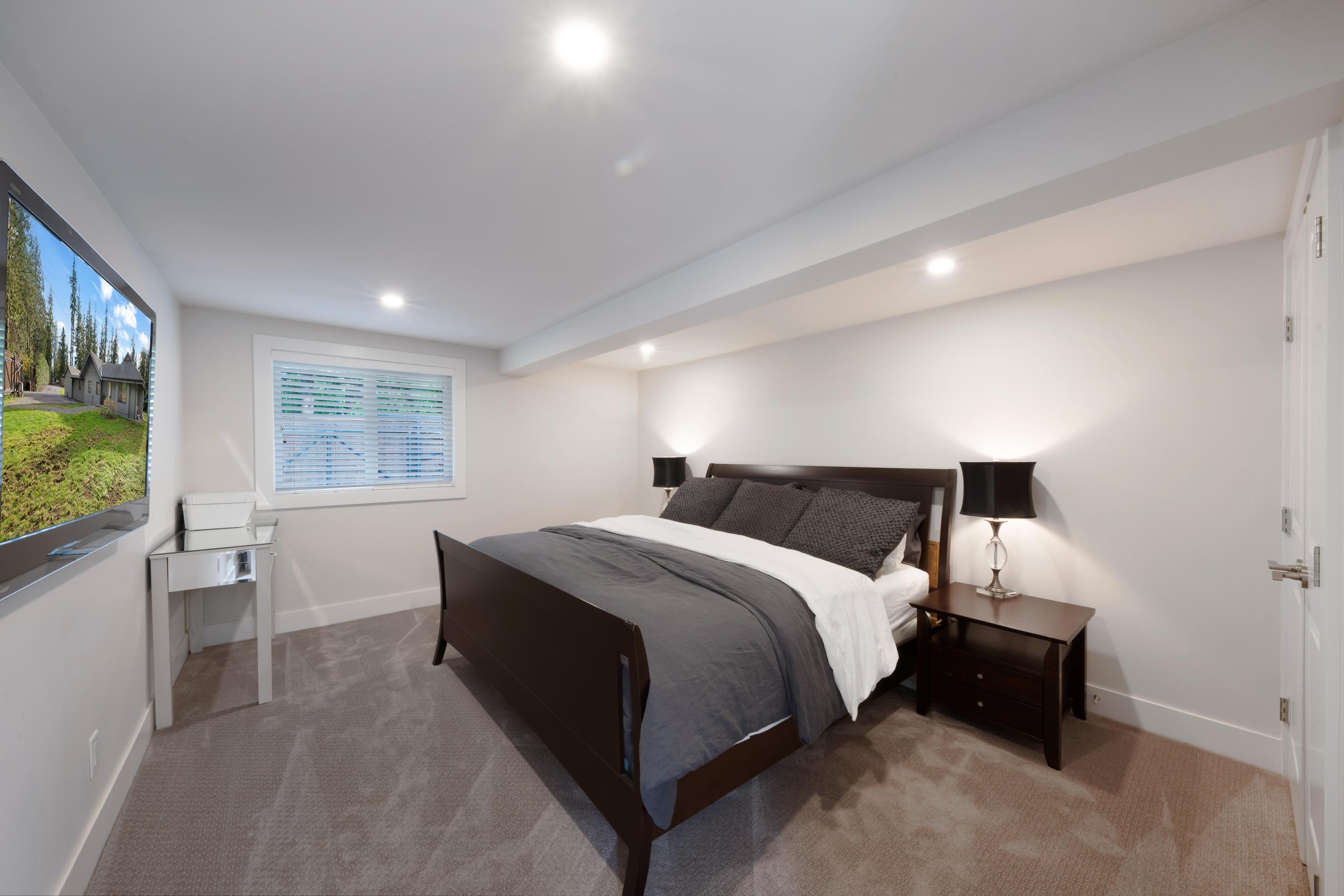 Listing image of 799 GRANTHAM PLACE