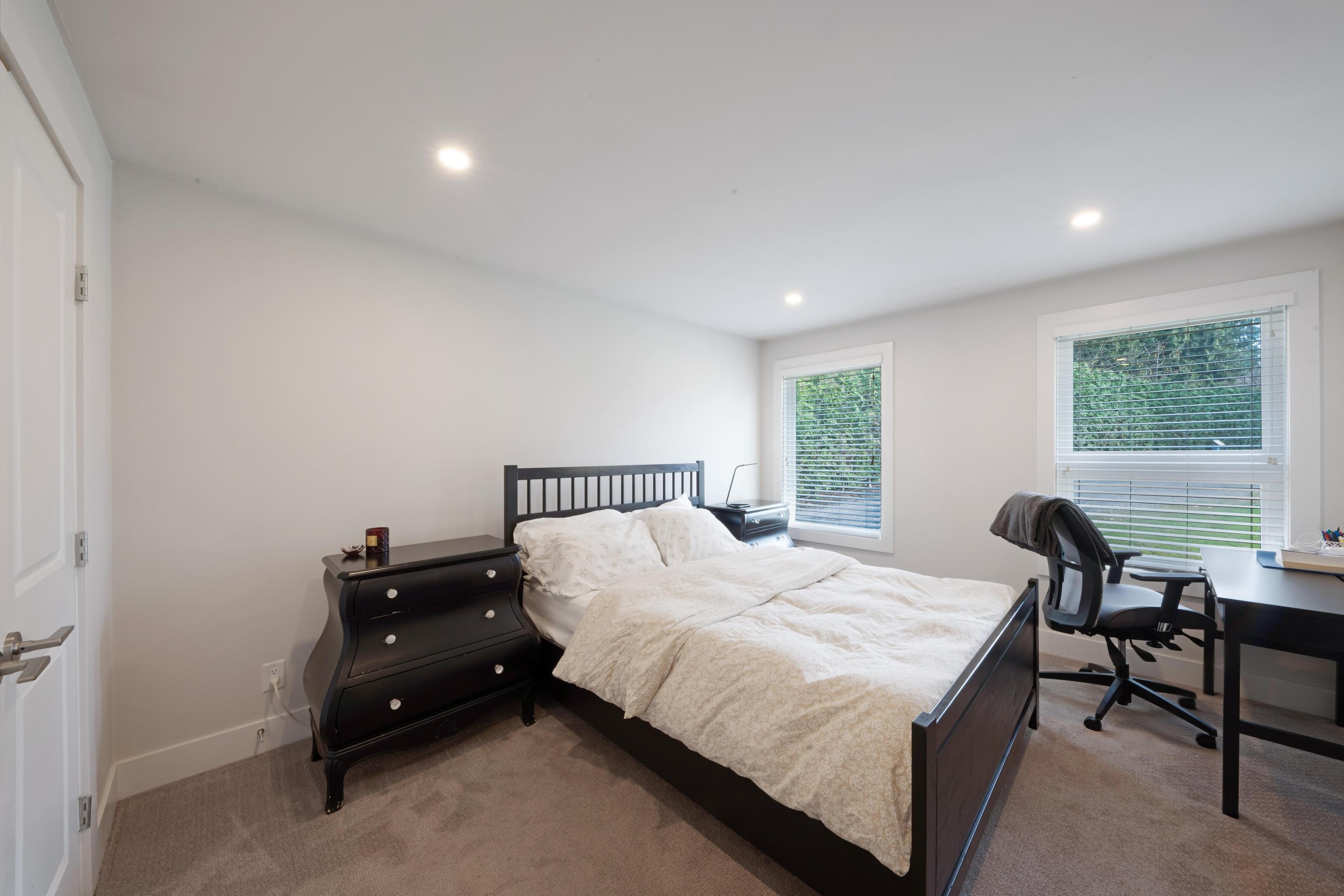Listing image of 799 GRANTHAM PLACE