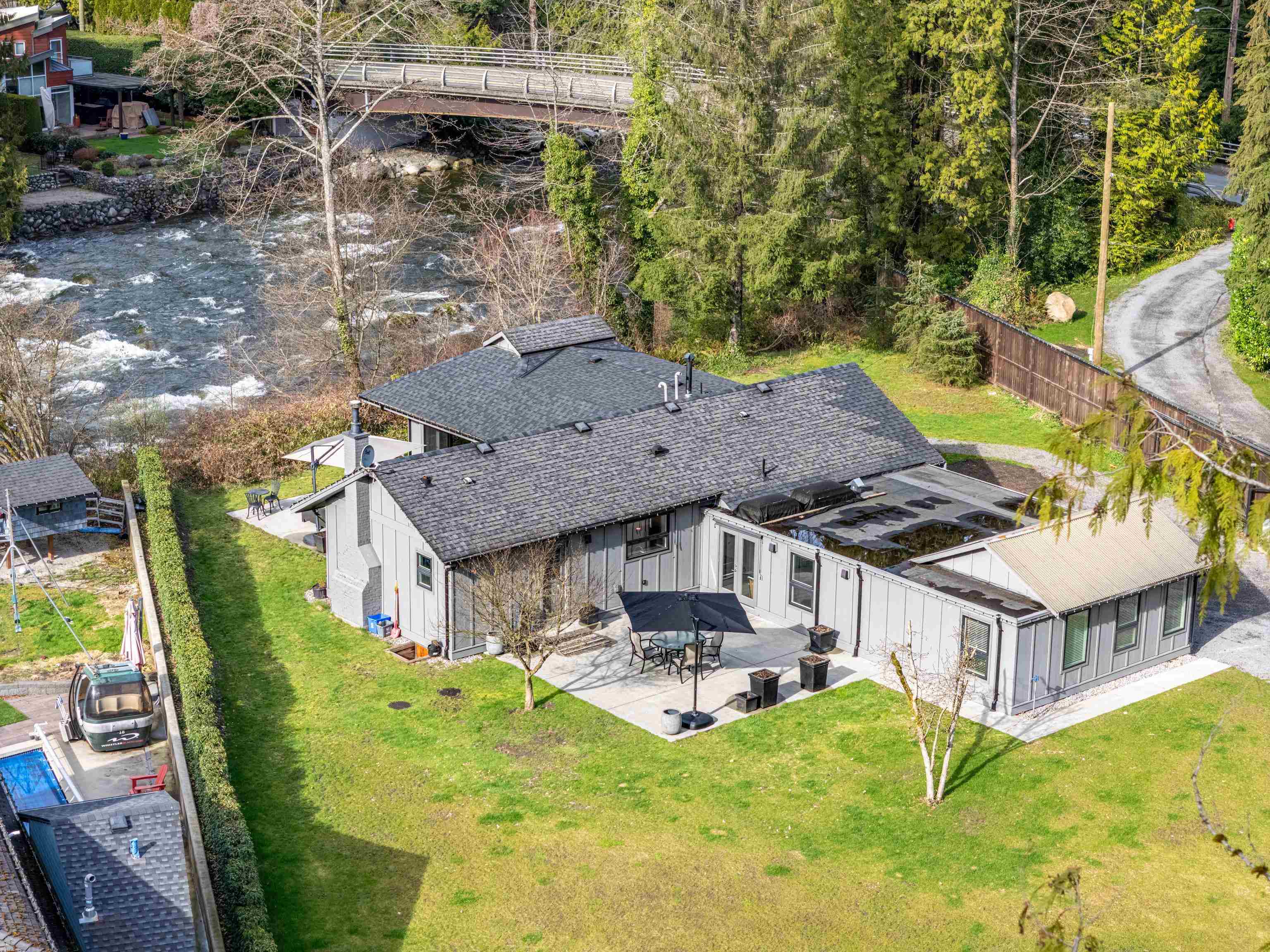 Listing image of 799 GRANTHAM PLACE