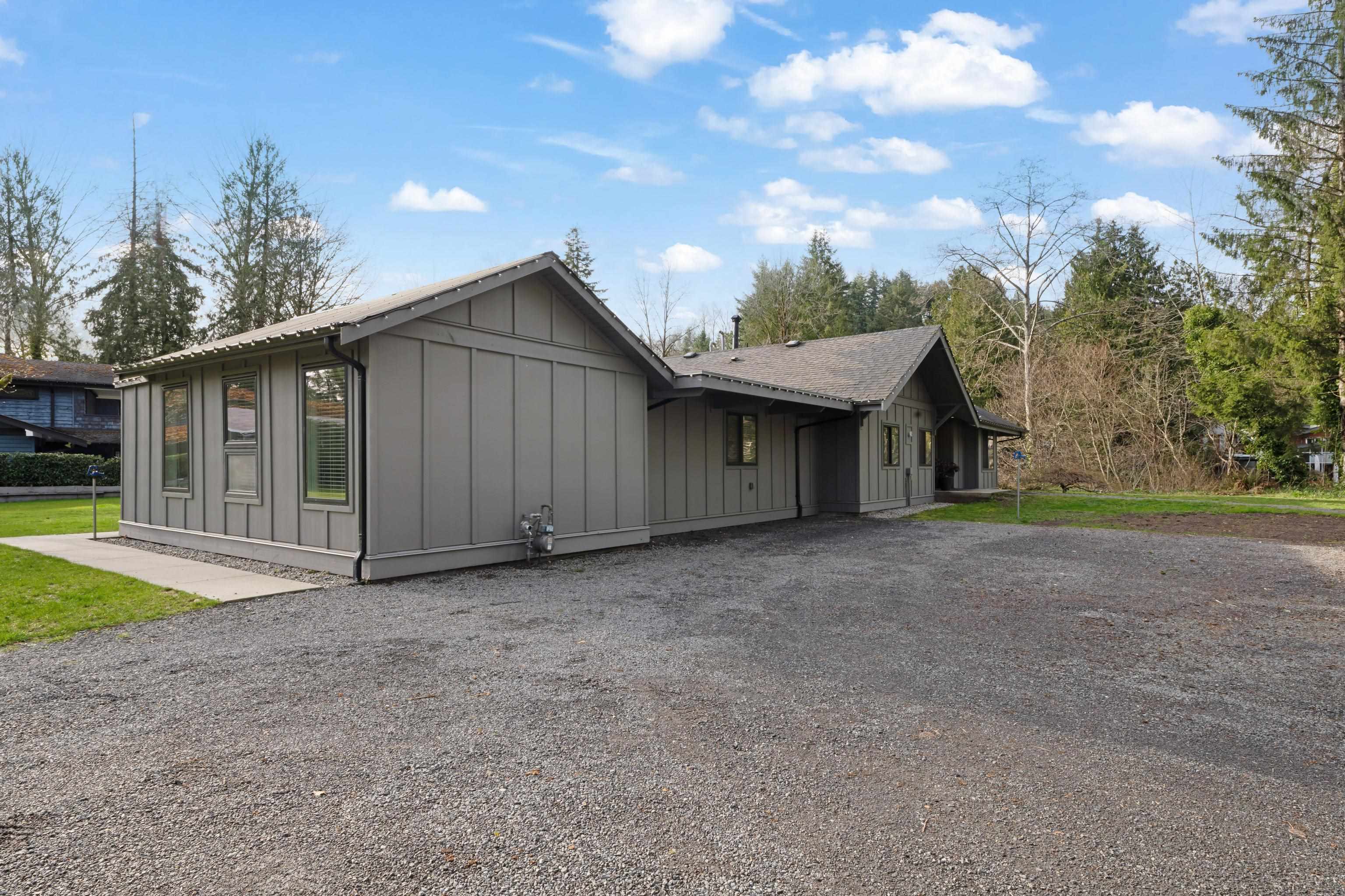 Listing image of 799 GRANTHAM PLACE