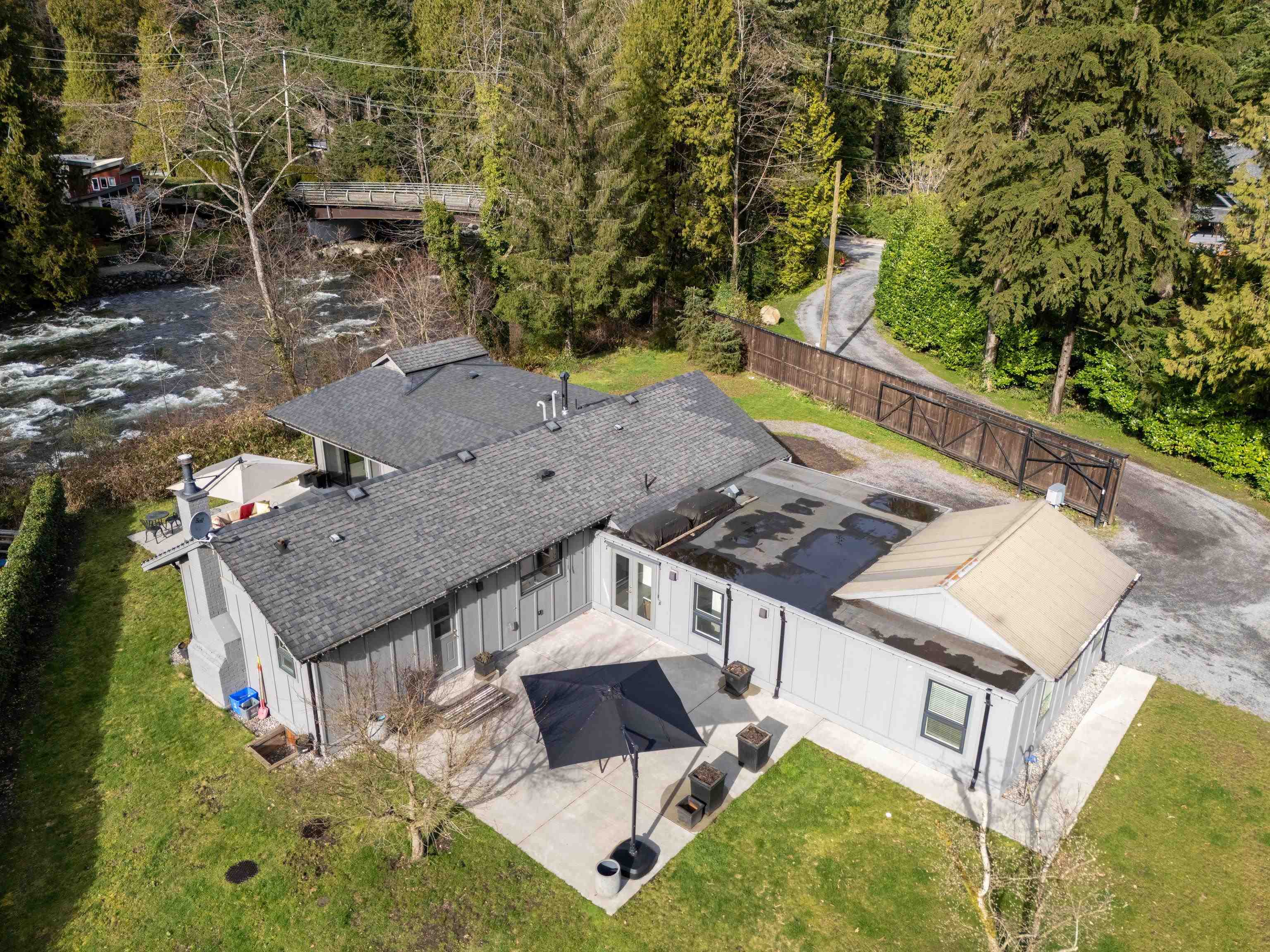 Listing image of 799 GRANTHAM PLACE
