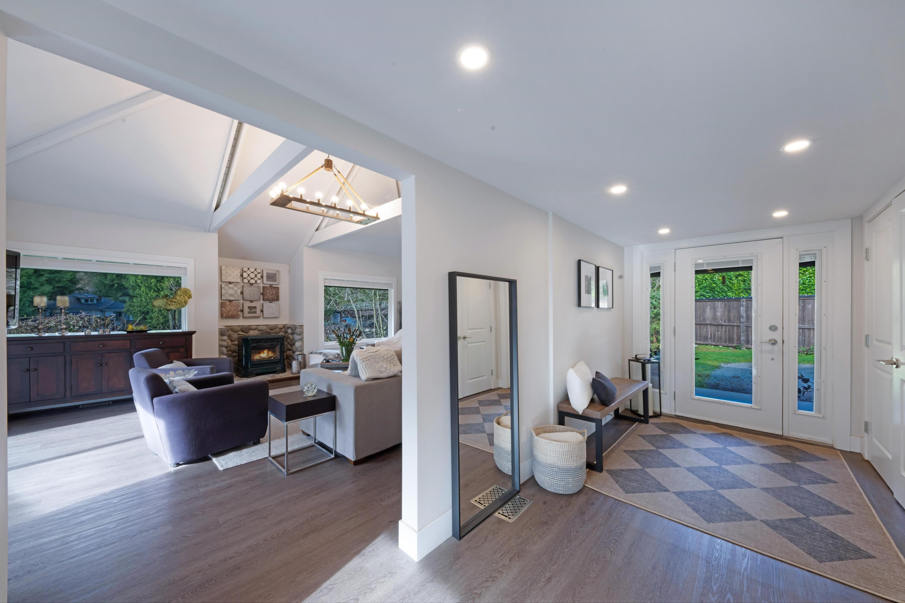 Listing image of 799 GRANTHAM PLACE