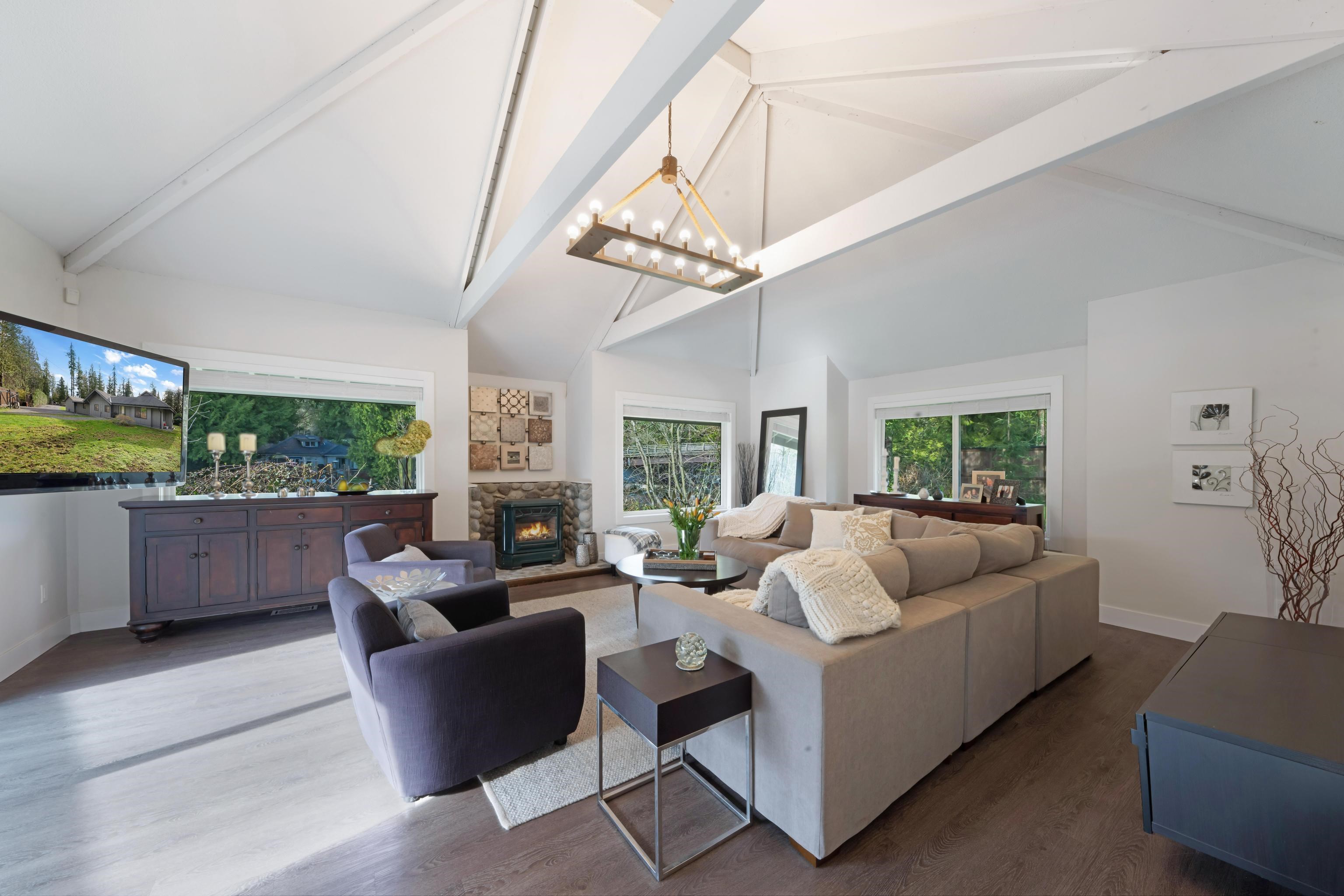 Listing image of 799 GRANTHAM PLACE