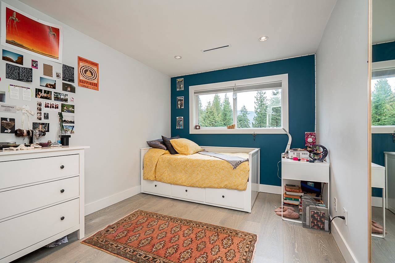Listing image of 4365 MOUNTAIN HIGHWAY