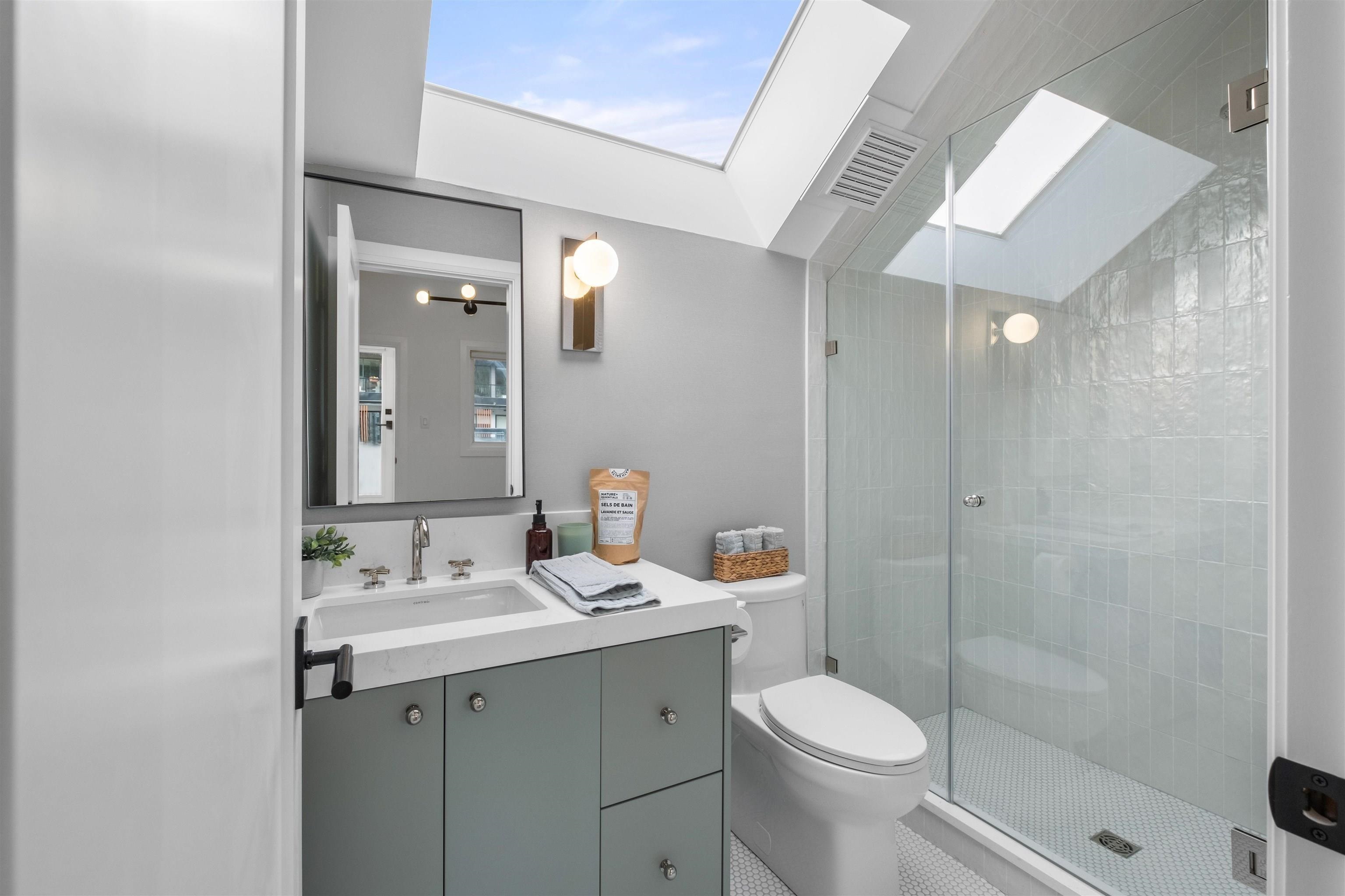 Listing image of 106 E 26TH STREET