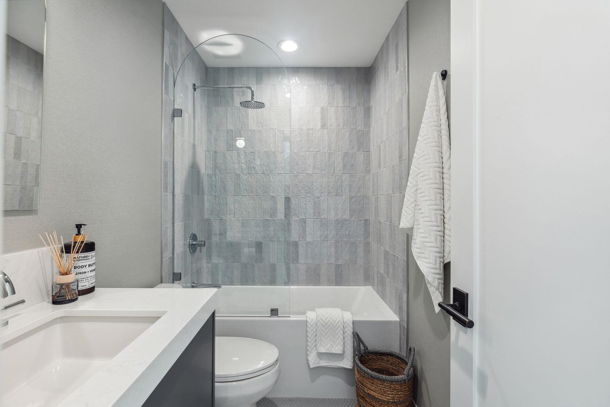 Listing image of 106 E 26TH STREET