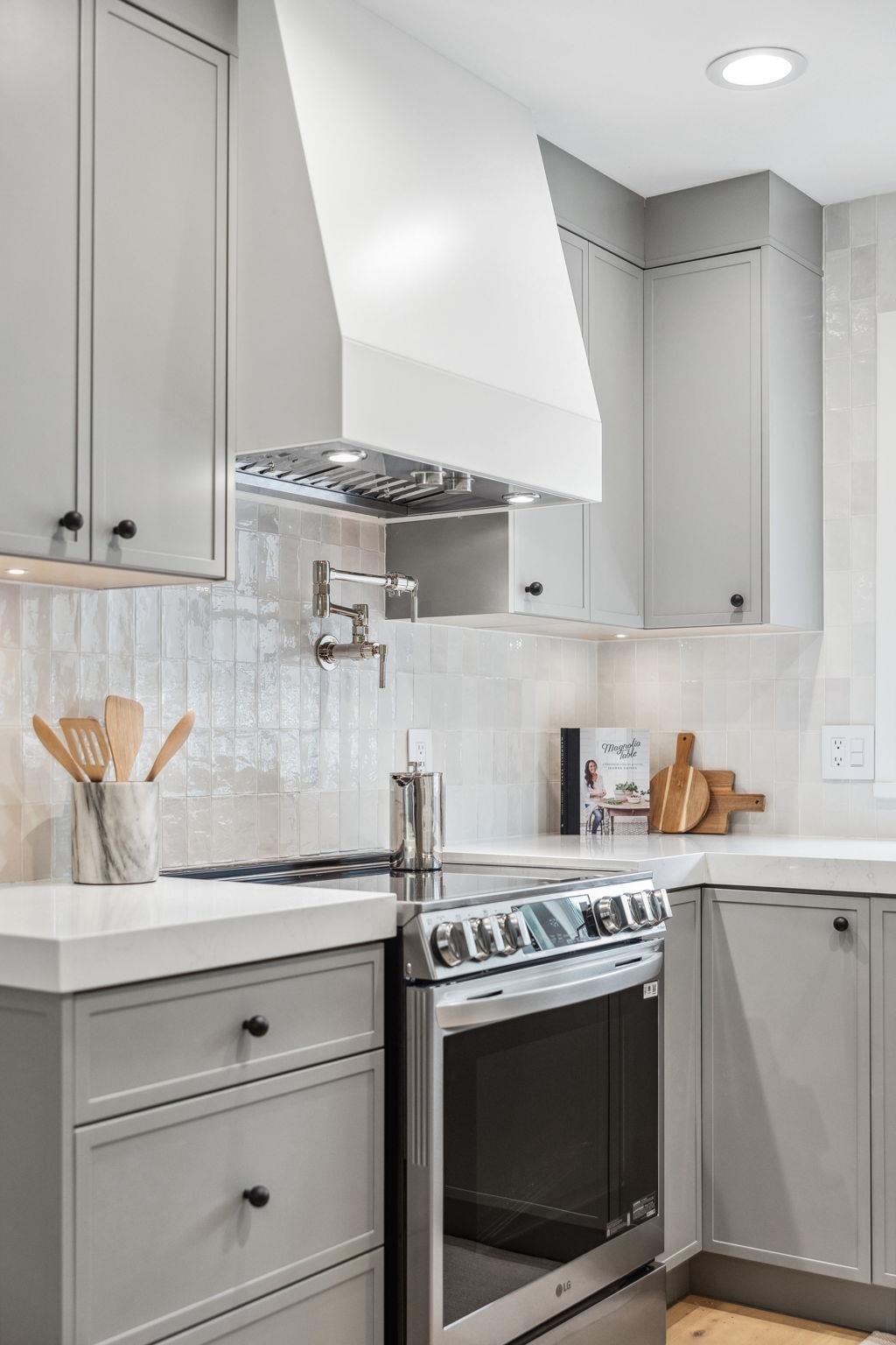 Listing image of 106 E 26TH STREET