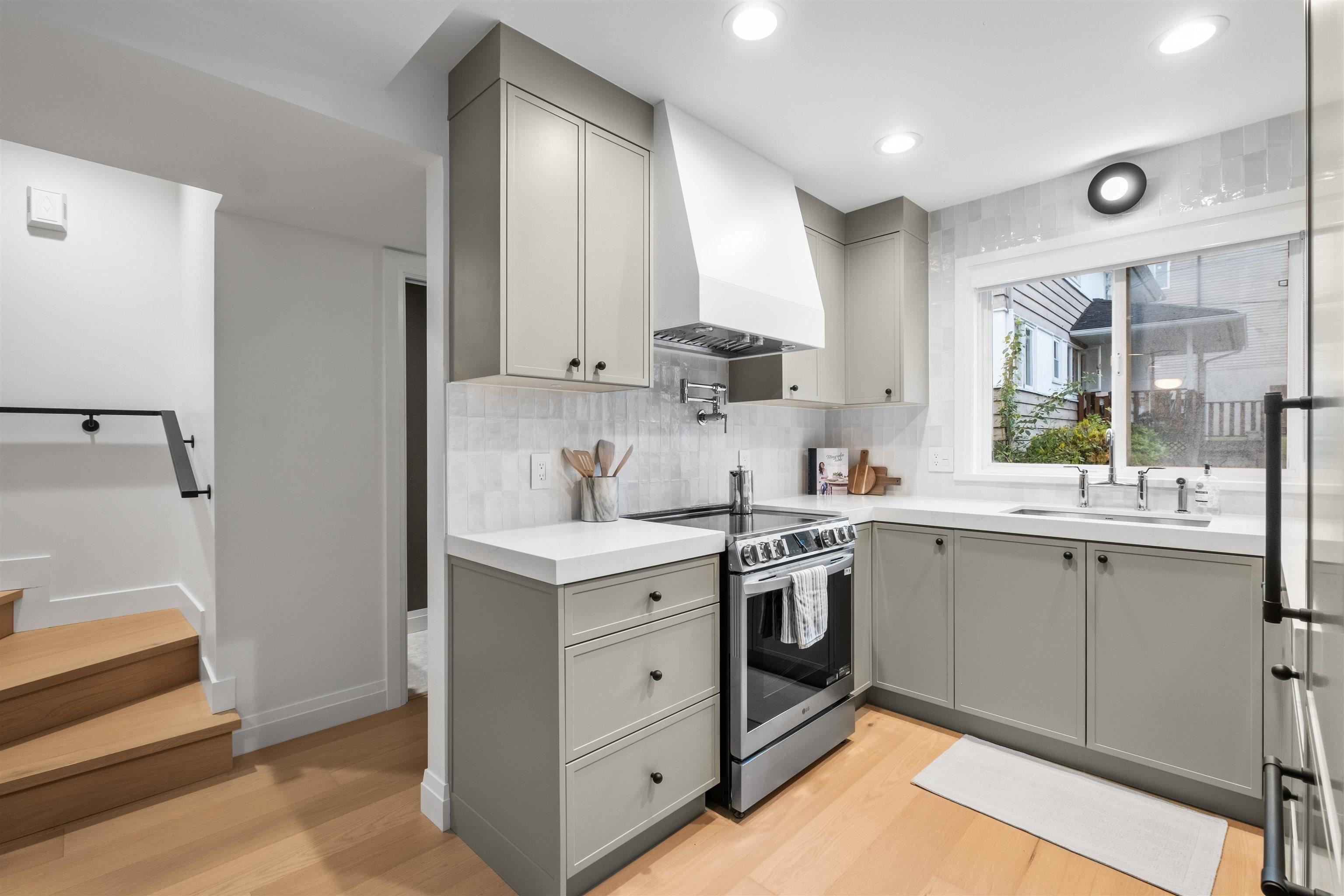 Listing image of 106 E 26TH STREET