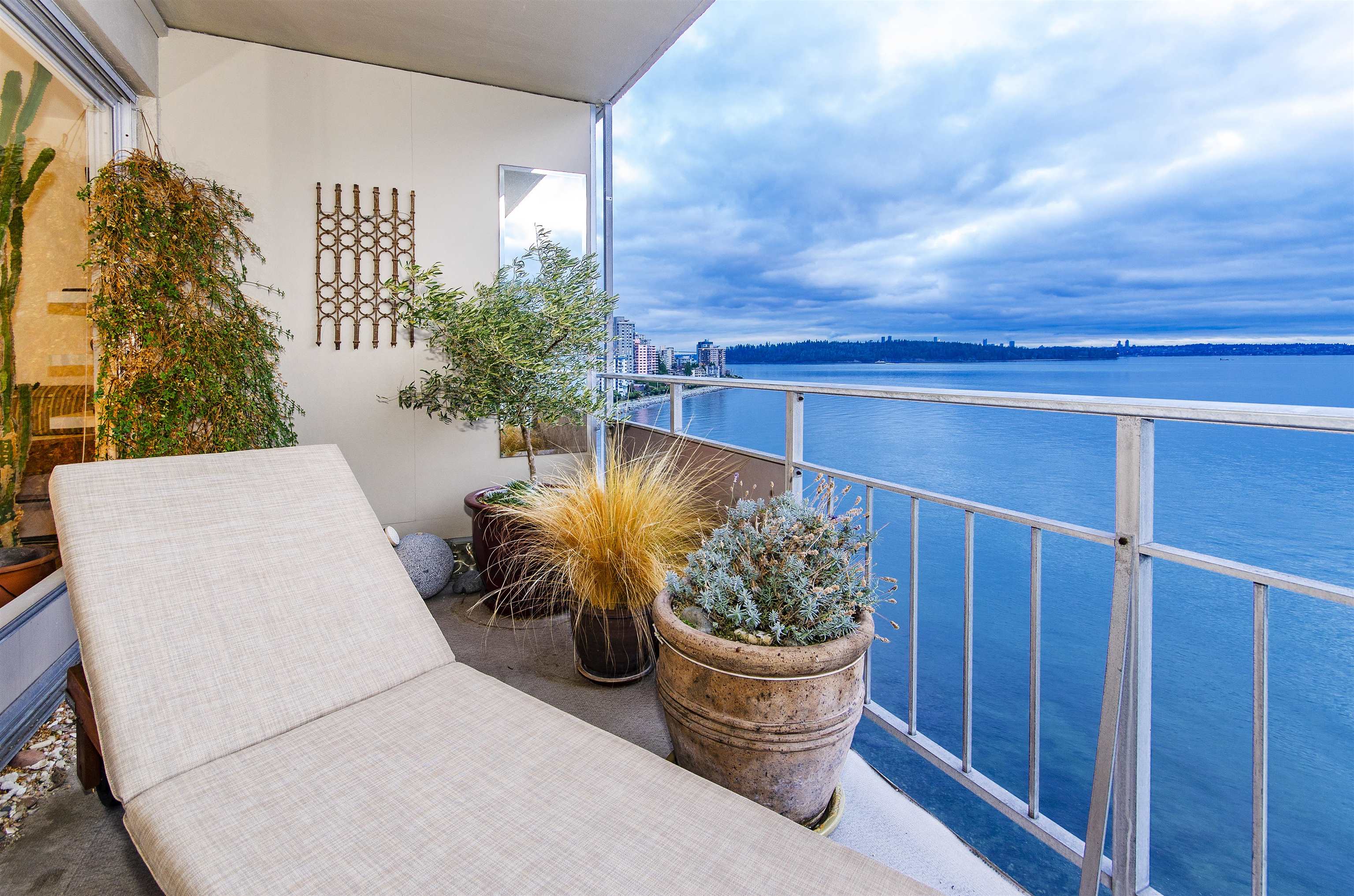 Listing image of 1102 150 24TH STREET