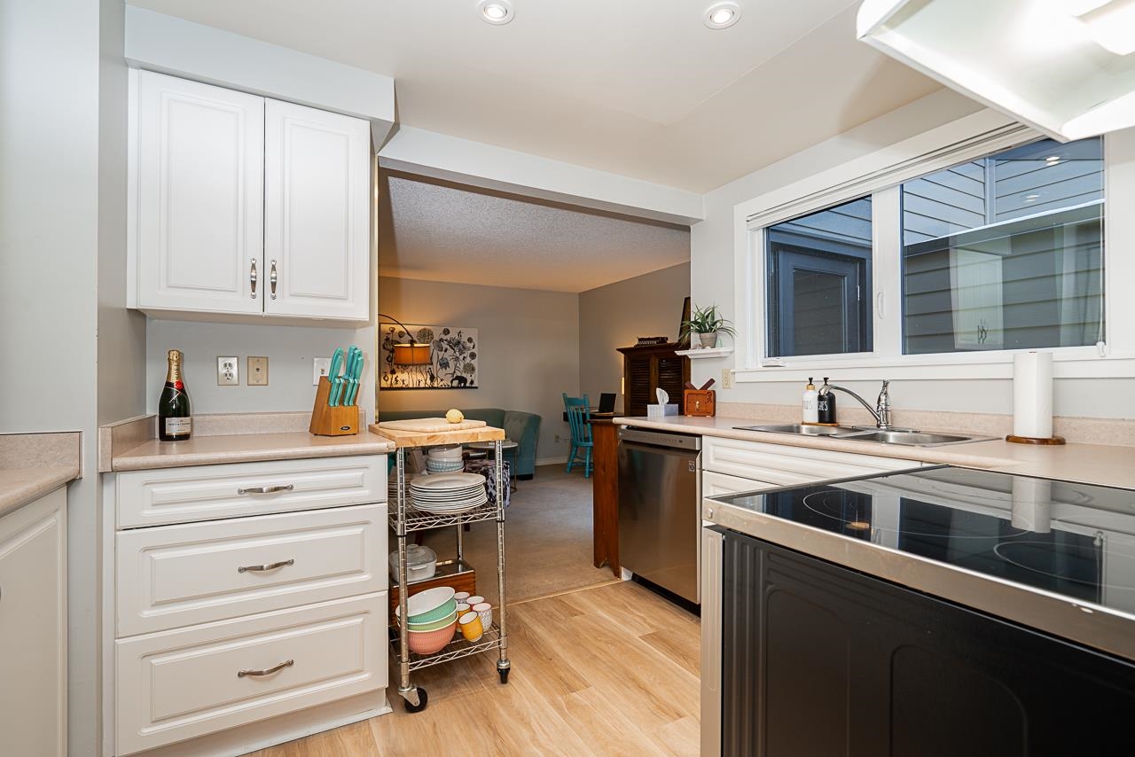 Listing image of 1041 HERITAGE BOULEVARD