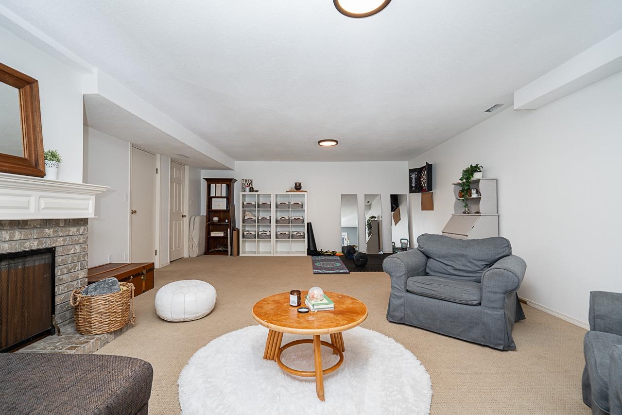 Listing image of 1041 HERITAGE BOULEVARD