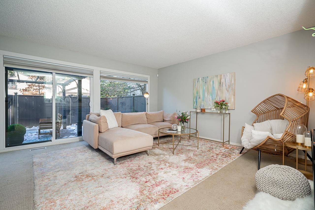 Listing image of 1041 HERITAGE BOULEVARD