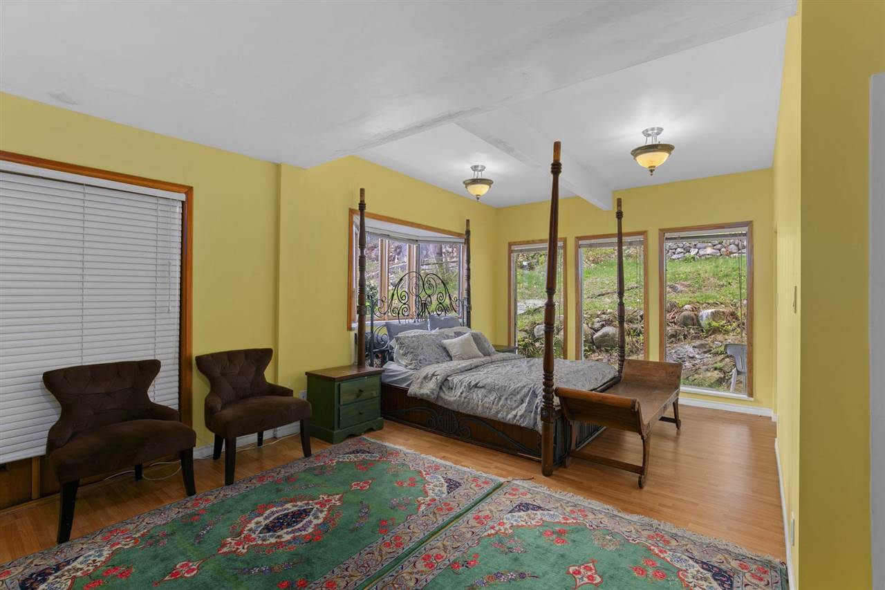 Listing image of 556 BALLANTREE ROAD