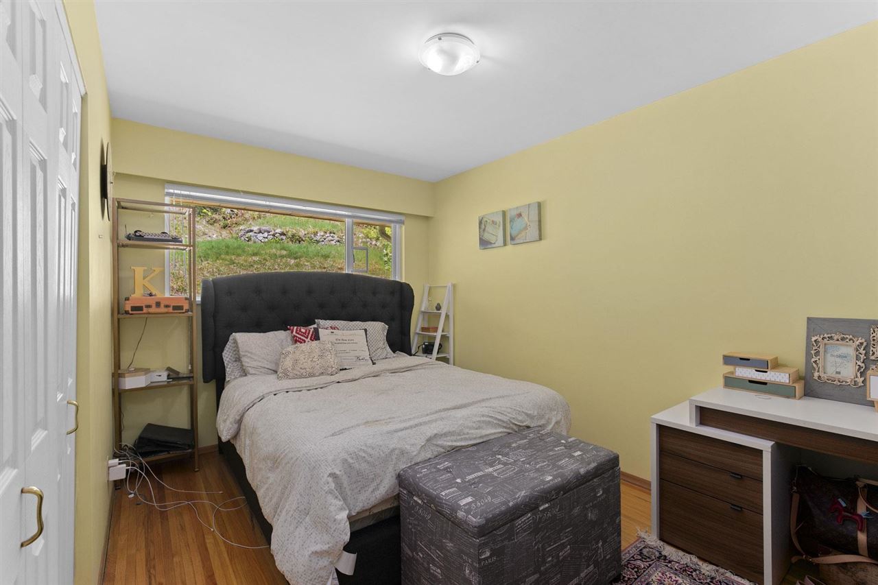 Listing image of 556 BALLANTREE ROAD
